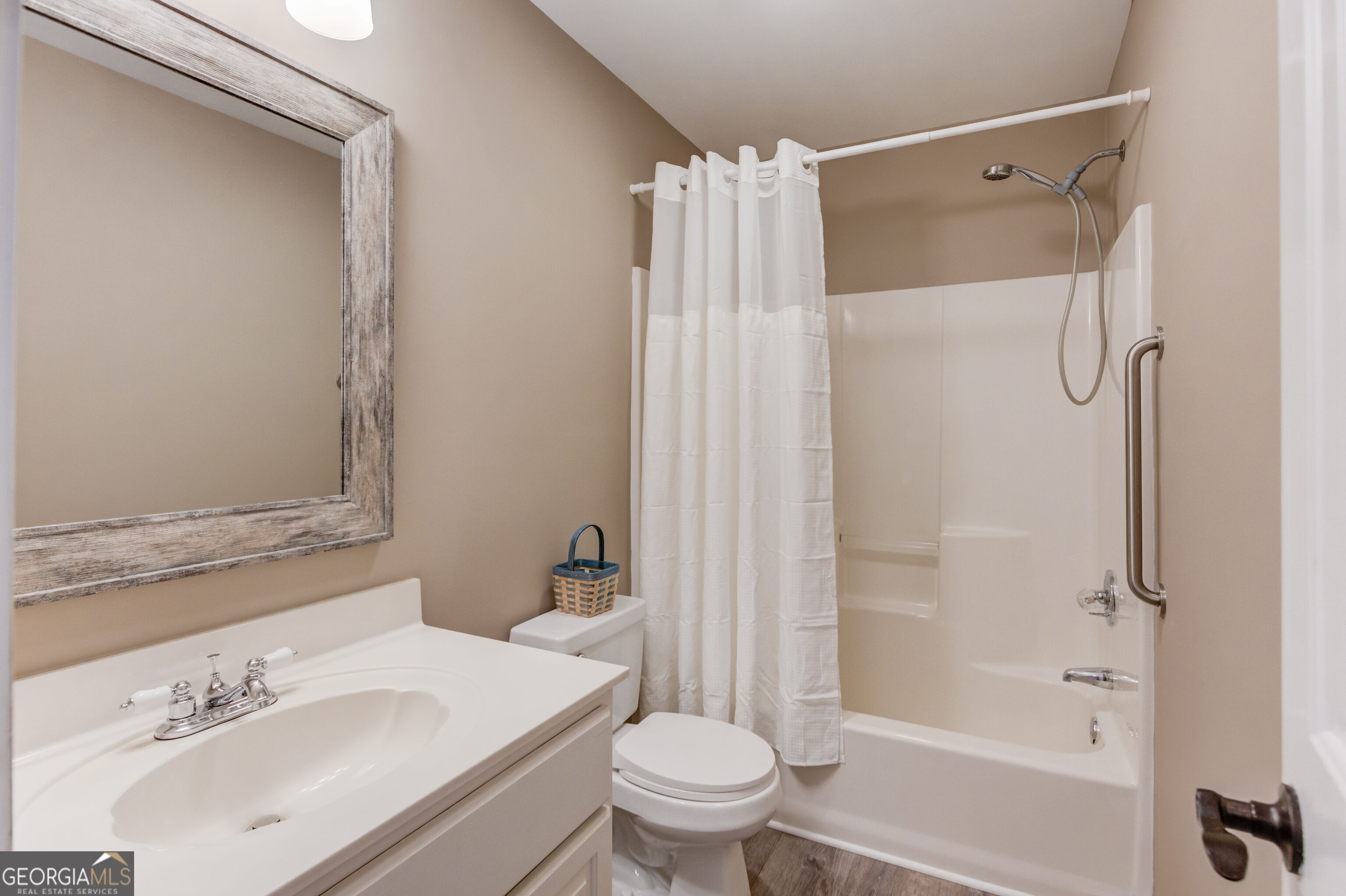 51 Alexander Street Property Photo 28