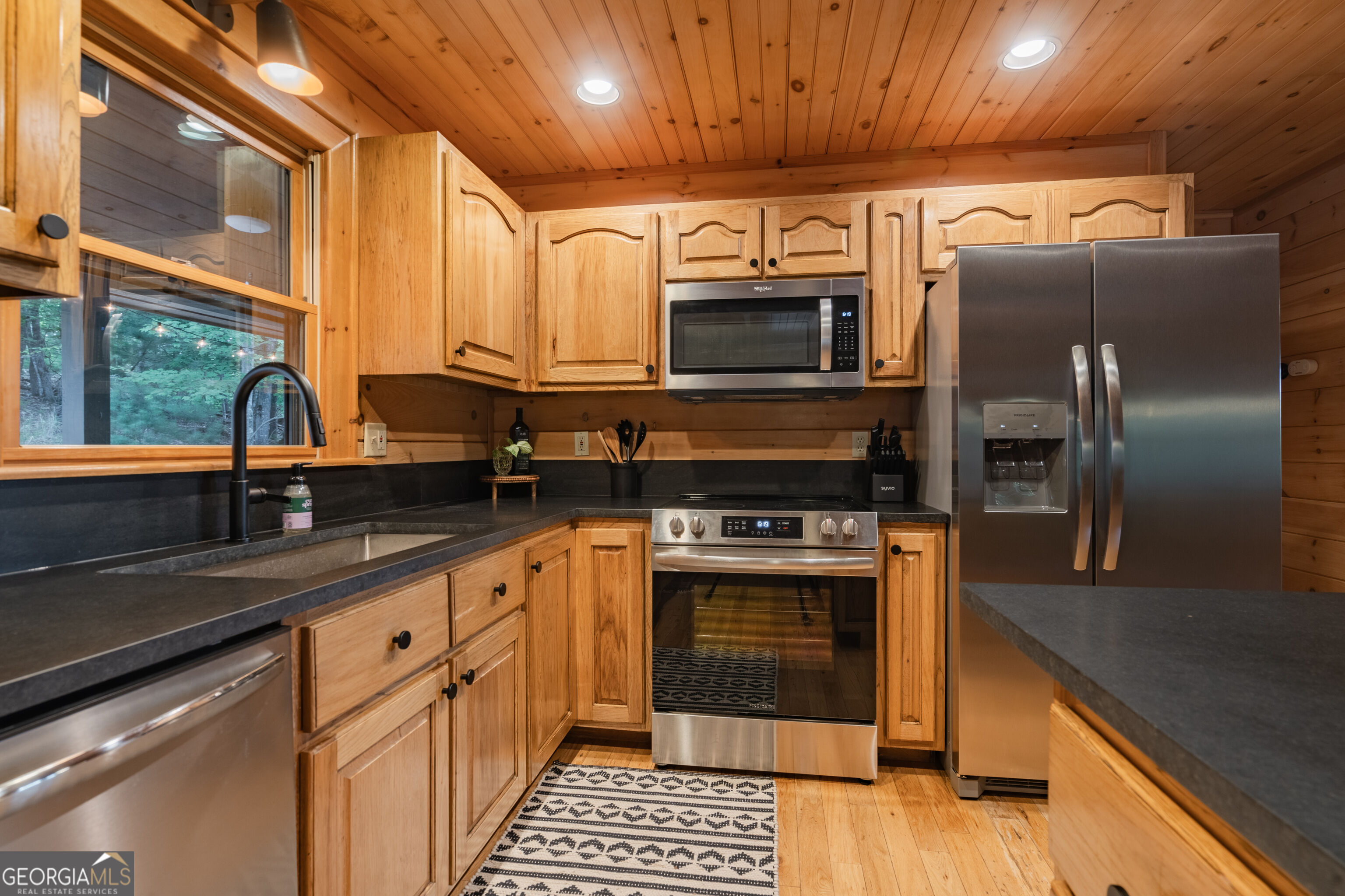 140 Black Oaks Road Property Photo 8