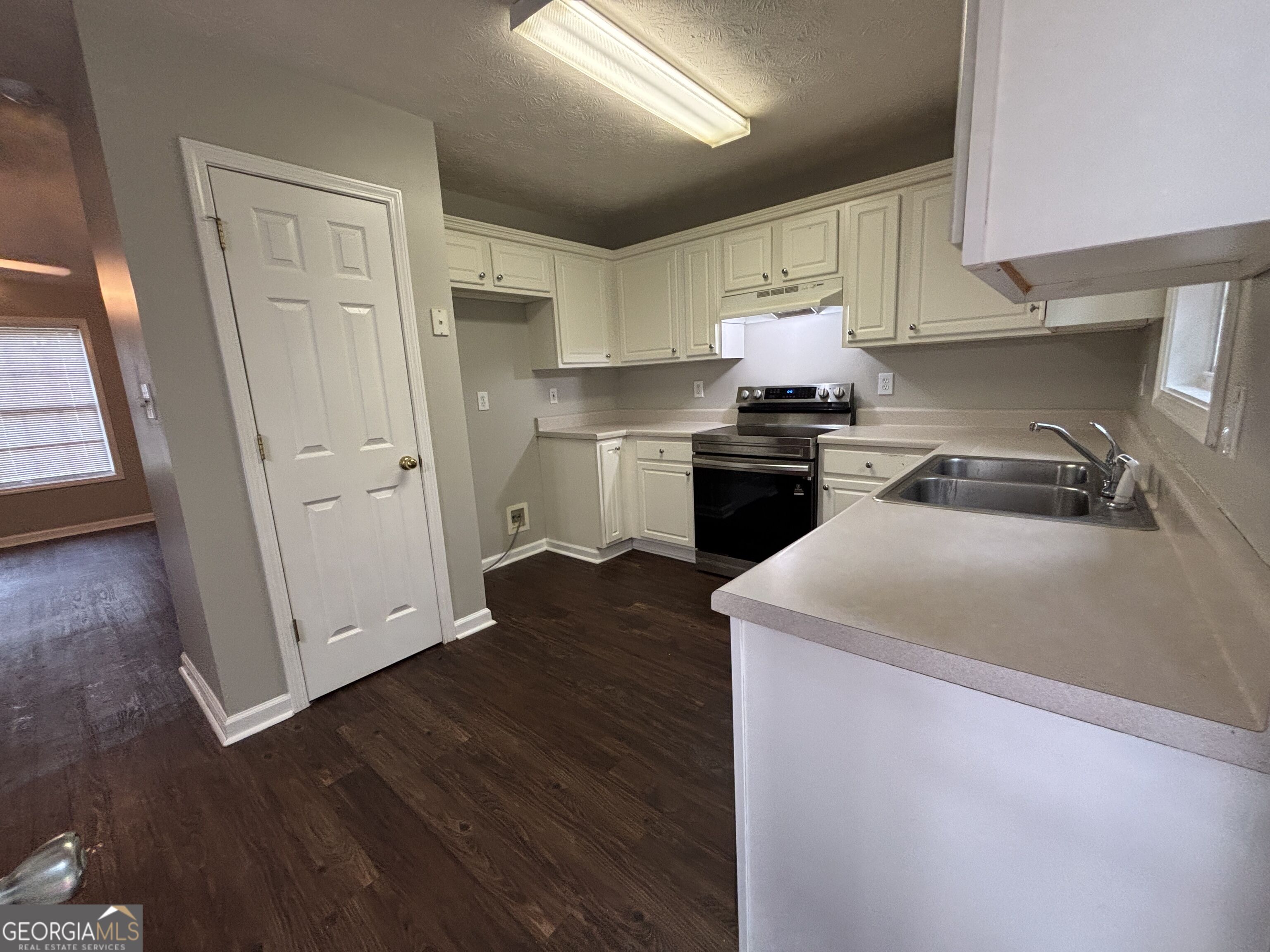 43 Canterbury Drive Property Photo 8