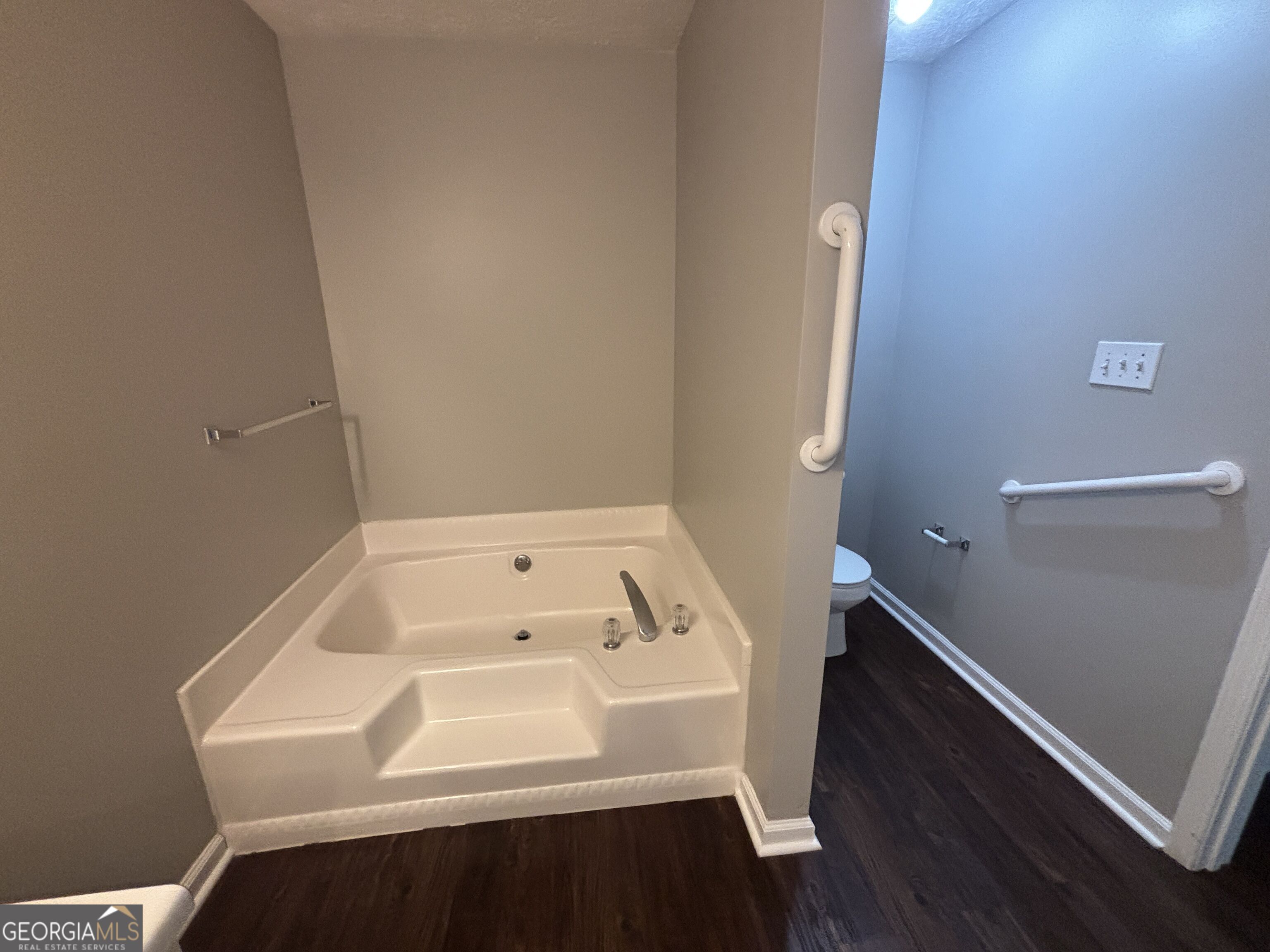43 Canterbury Drive Property Photo 17