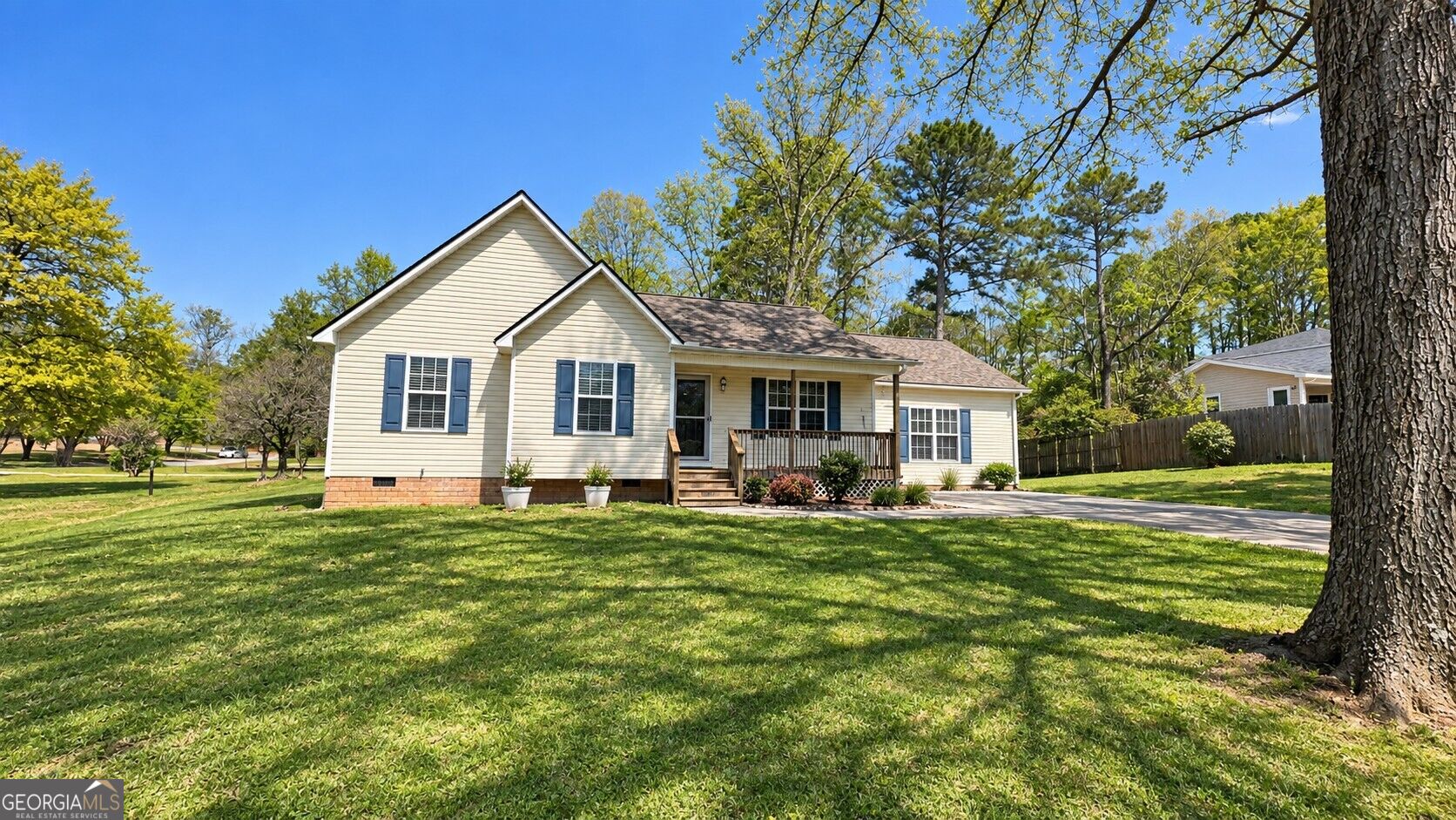 209 David Lake Road Nw Property Photo 1