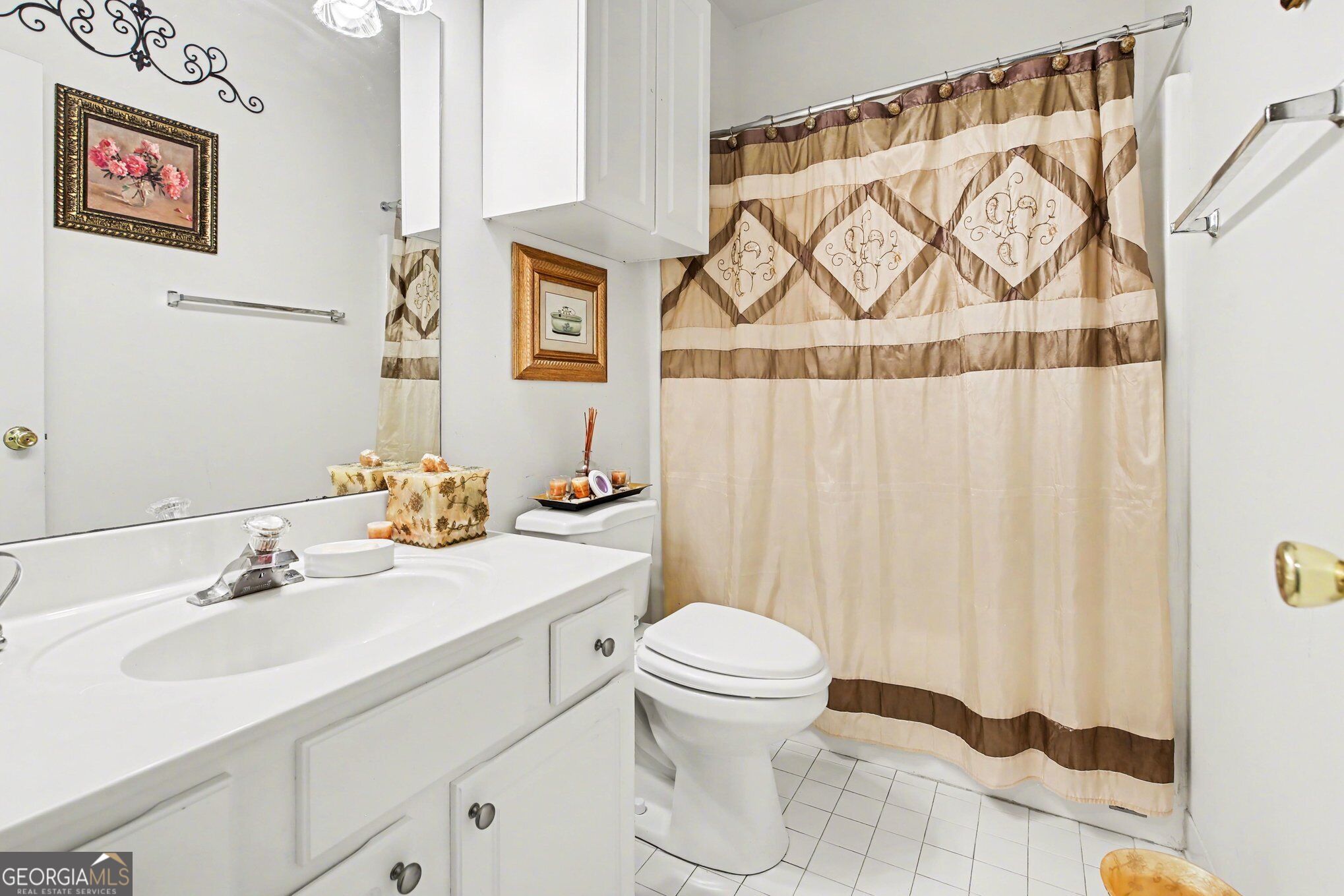 1041 Olive Drive Property Photo 18
