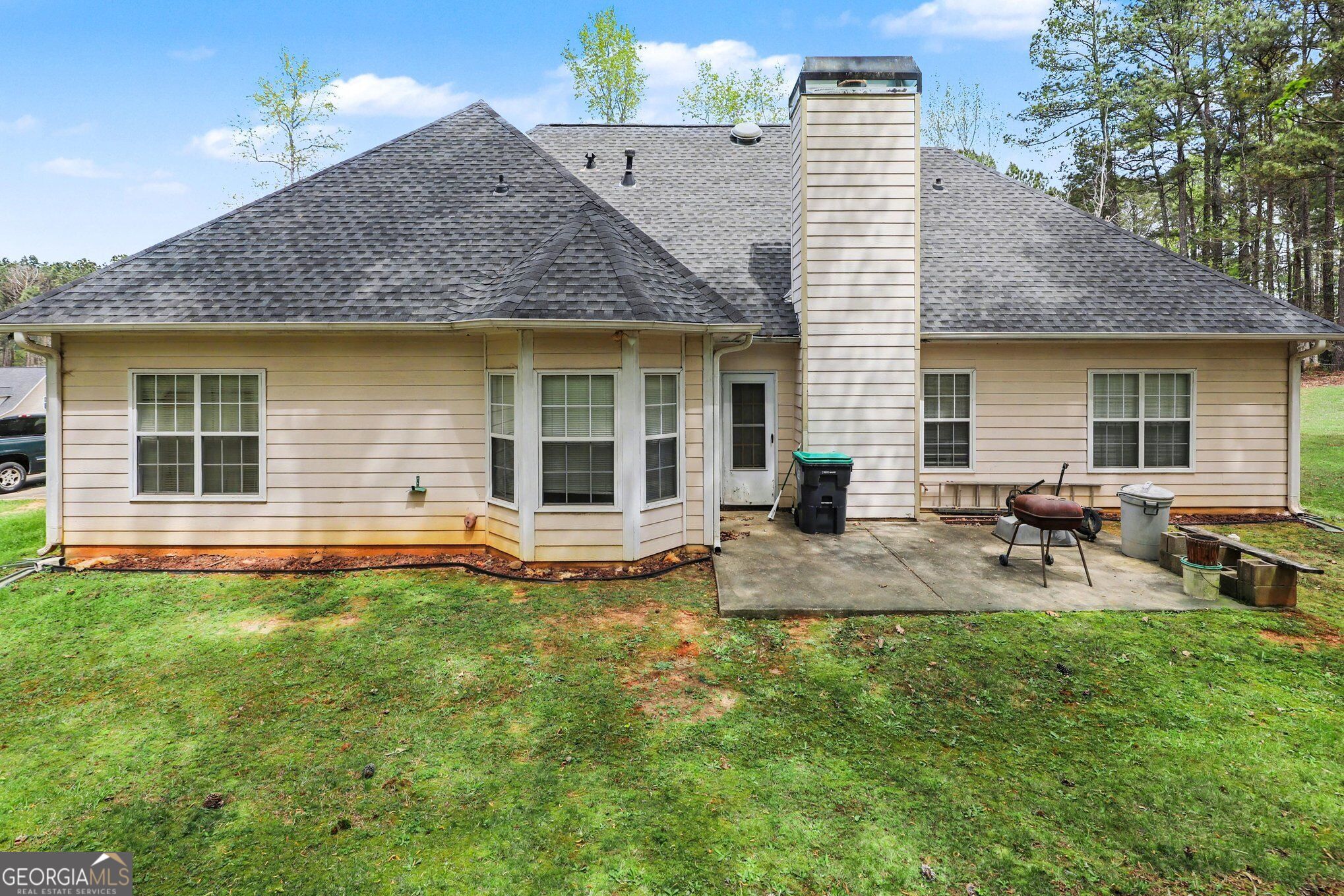 1041 Olive Drive Property Photo 22