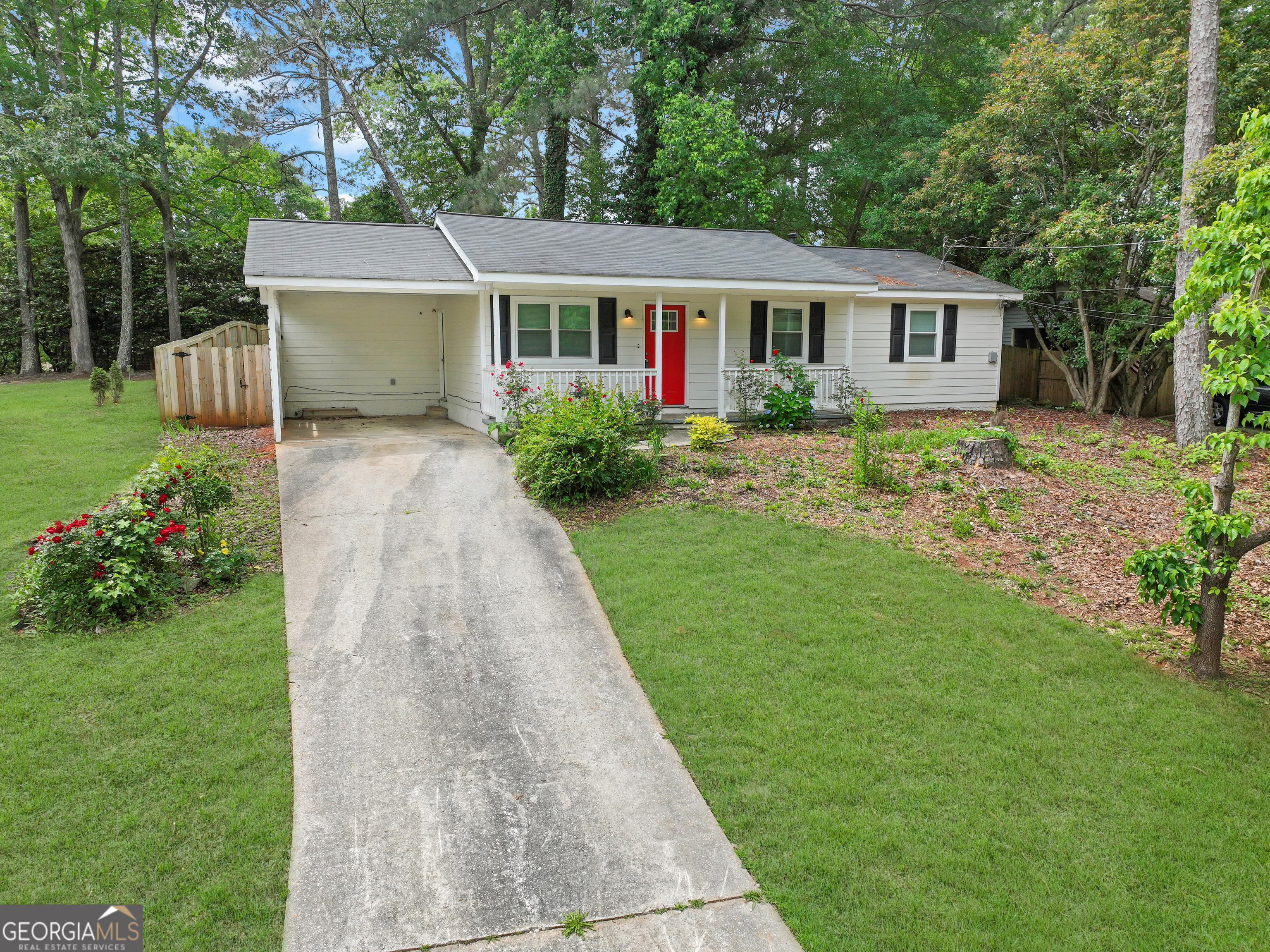 675 Lakeridge Drive Property Photo 1