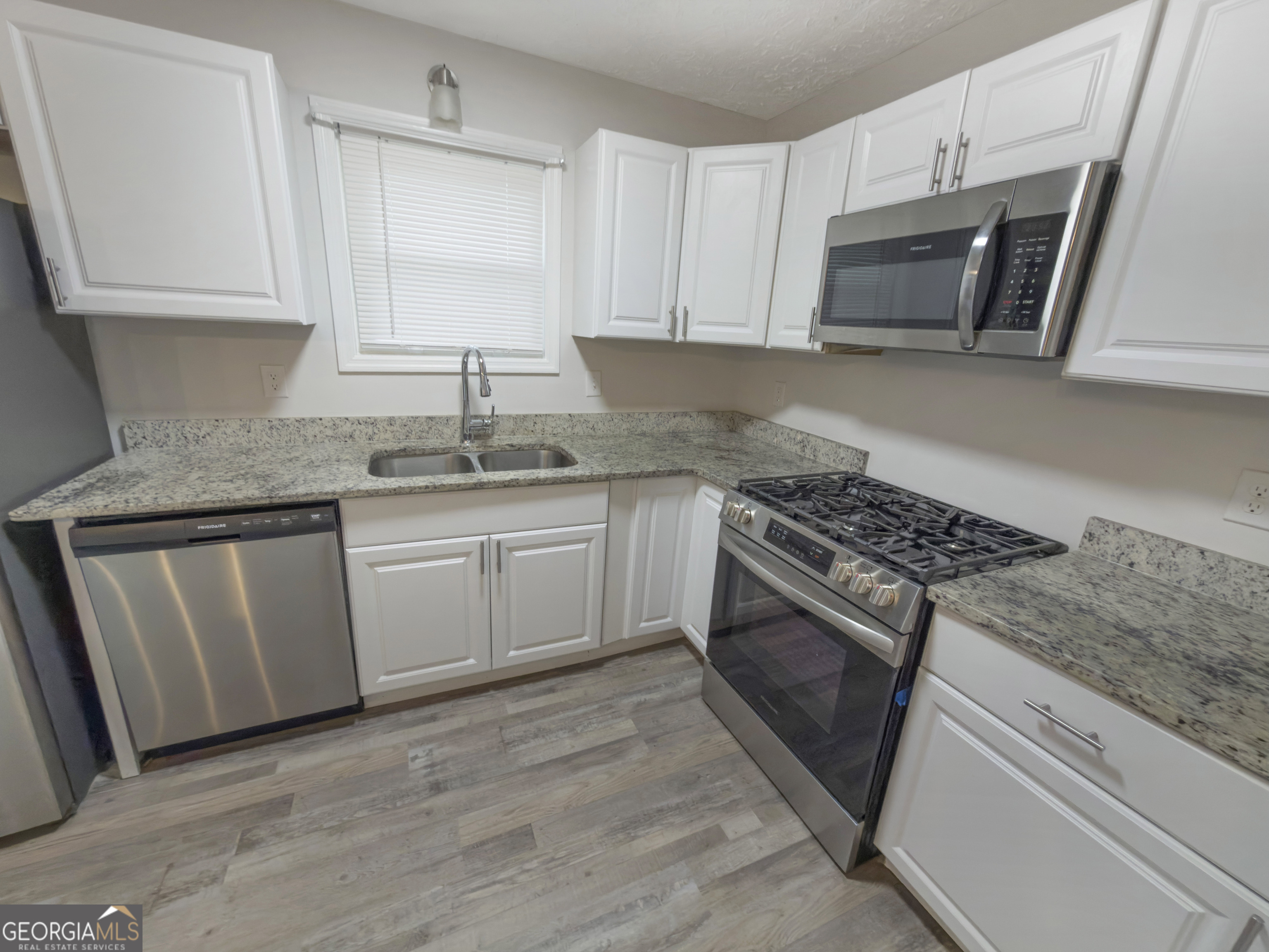 675 Lakeridge Drive Property Photo 7