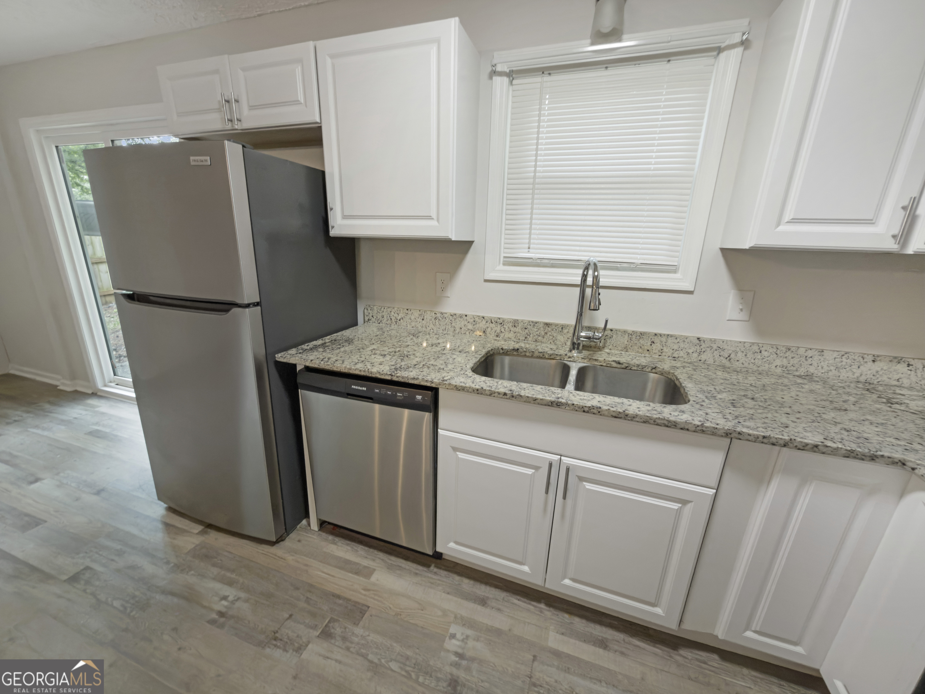 675 Lakeridge Drive Property Photo 9