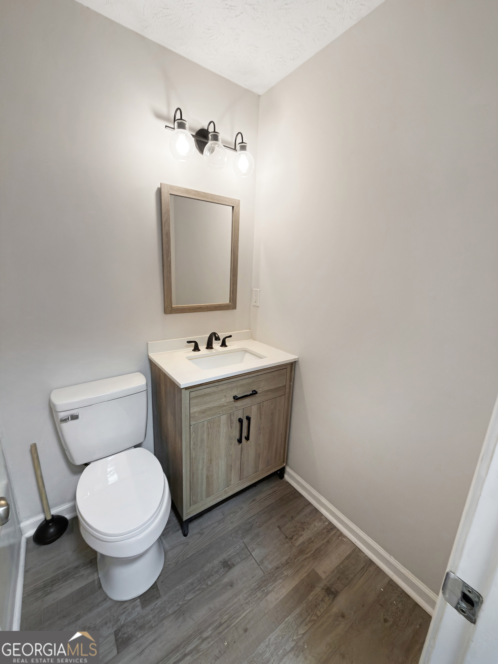 675 Lakeridge Drive Property Photo 17