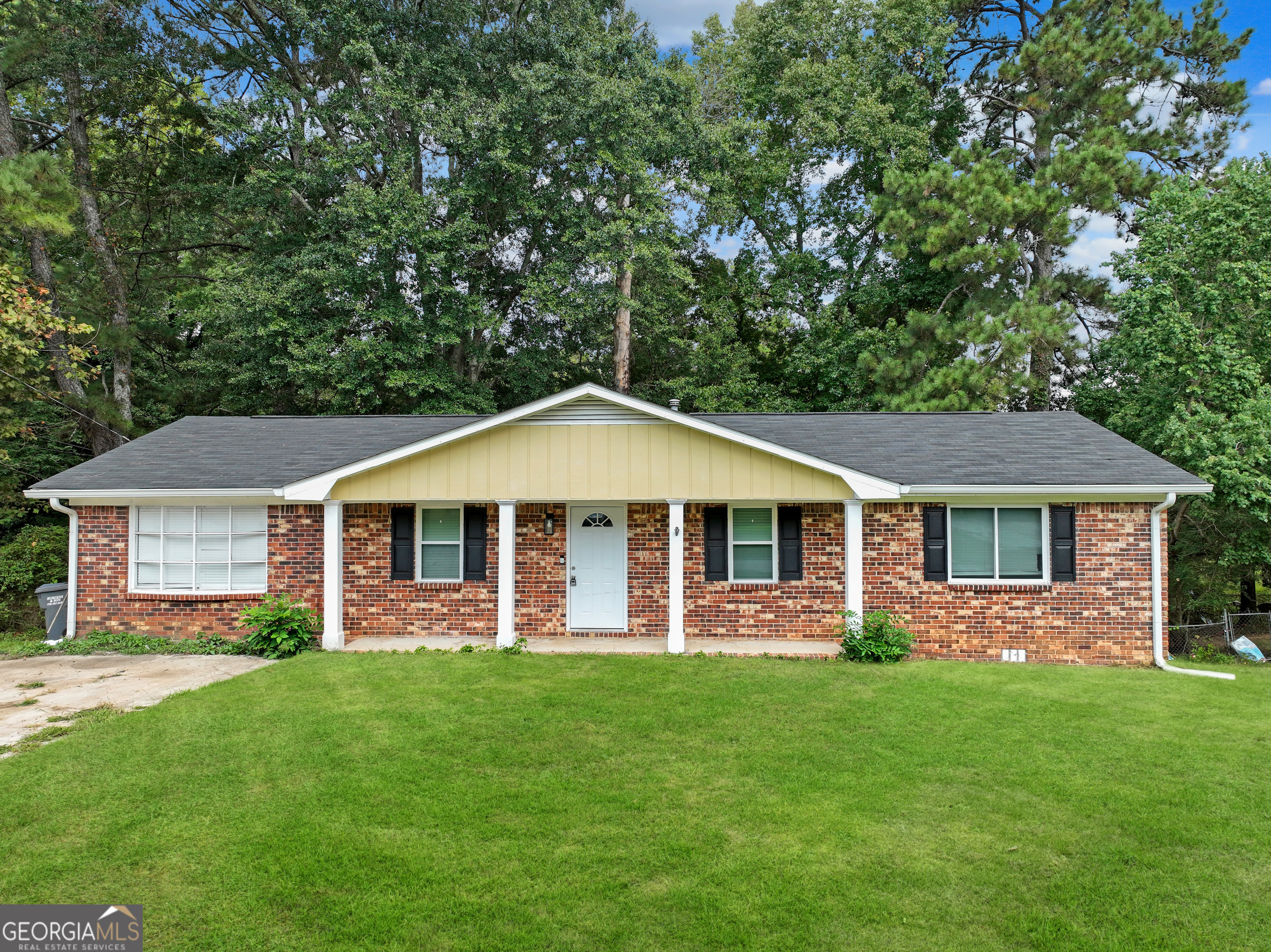 3021 Lakeridge Drive Se Property Photo 1