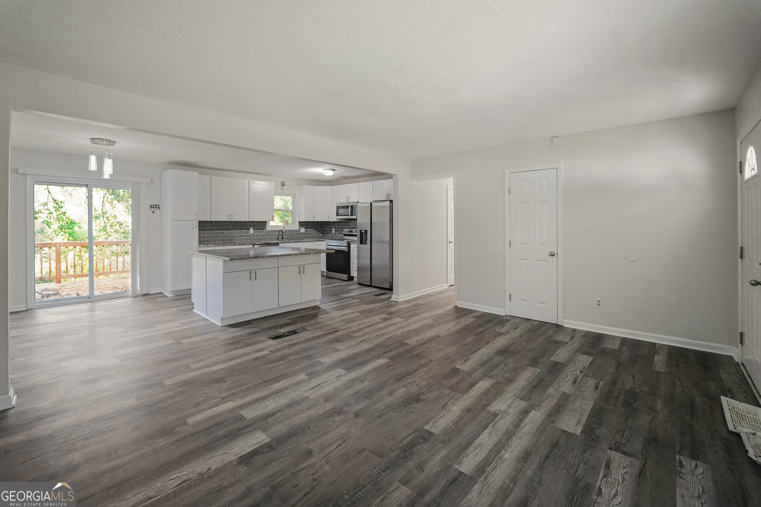 3021 Lakeridge Drive Se Property Photo 4
