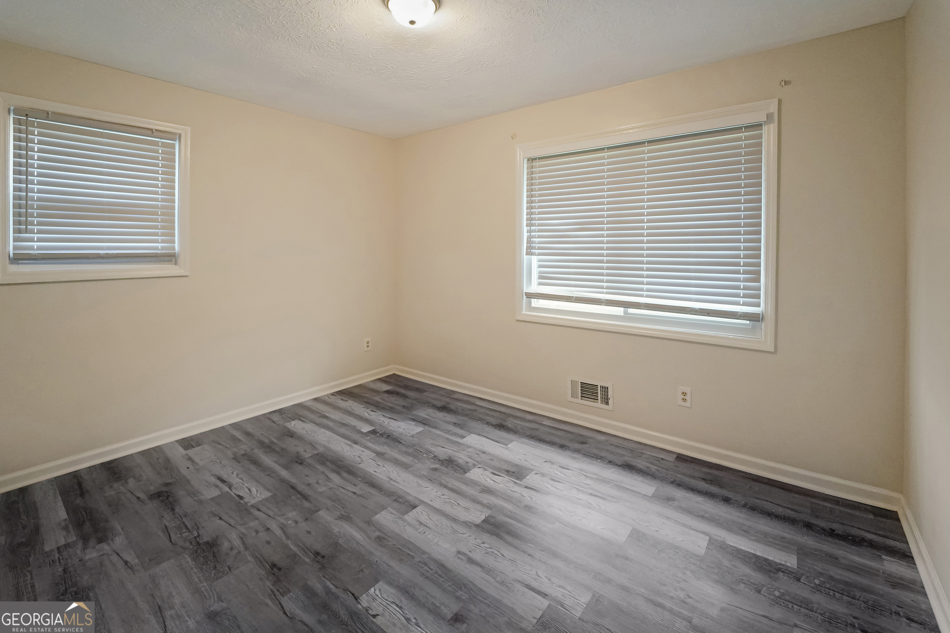 3021 Lakeridge Drive Se Property Photo 20