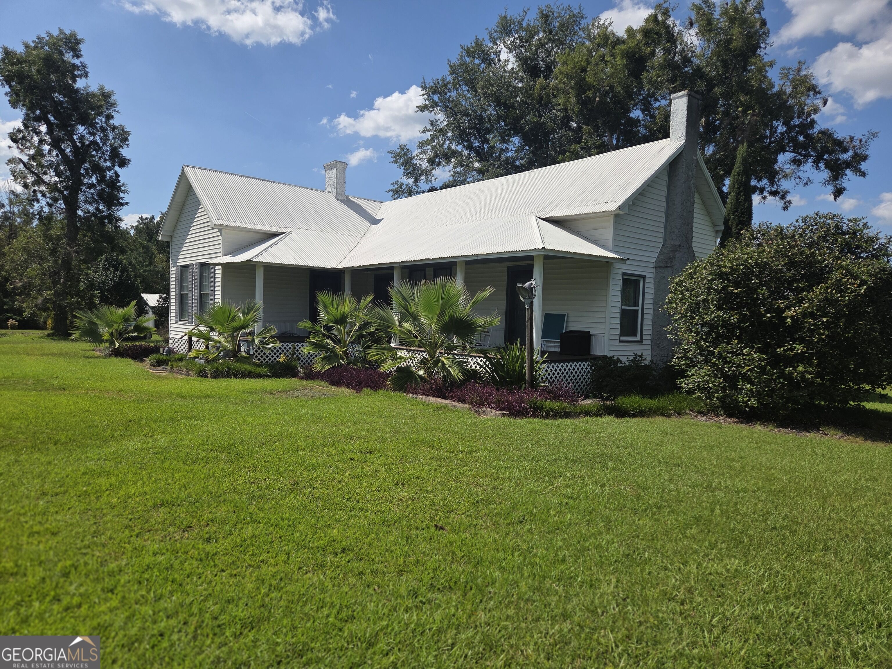 981 Bells Ferry Road Property Photo 1