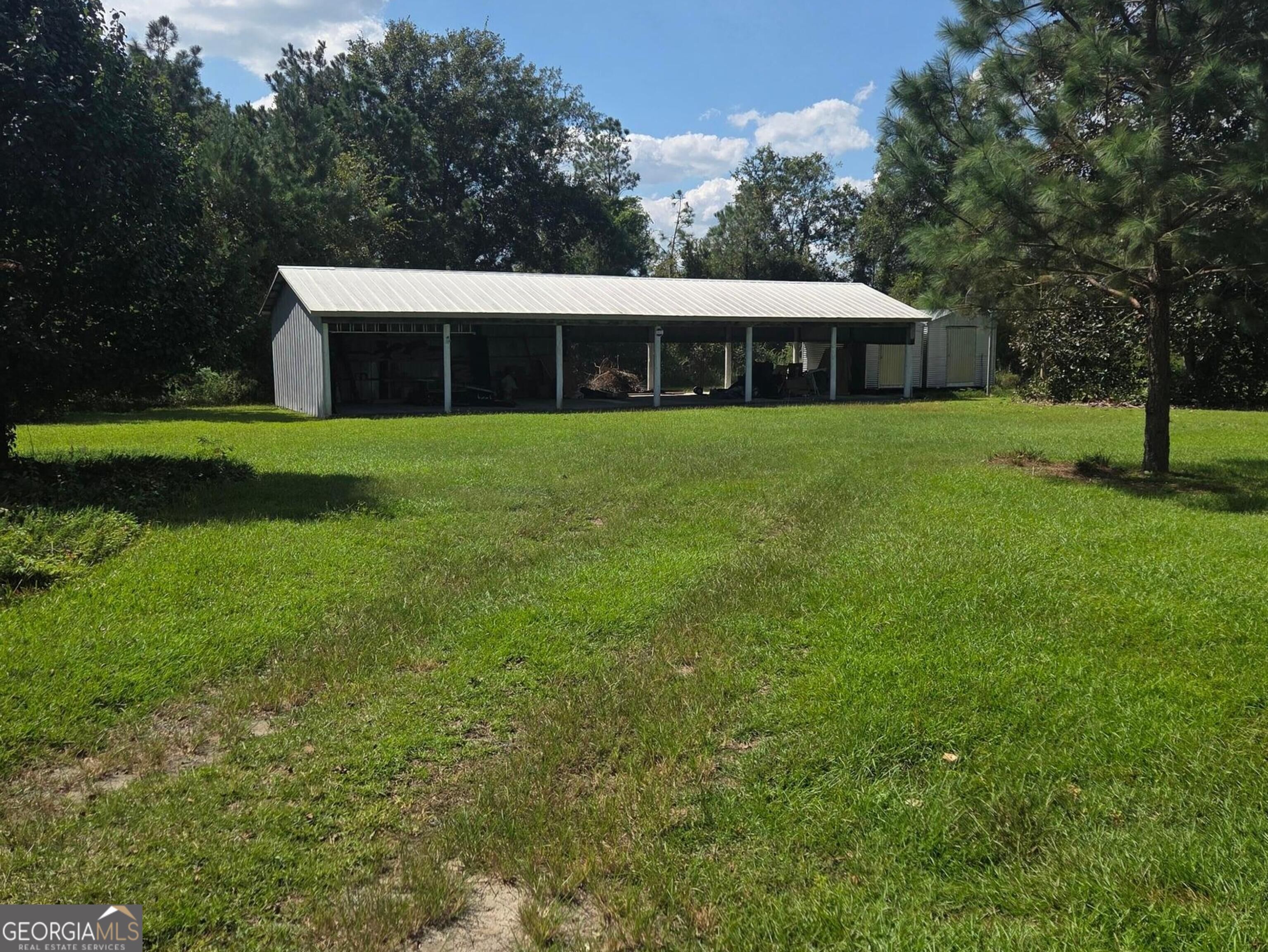 981 Bells Ferry Road Property Photo 5