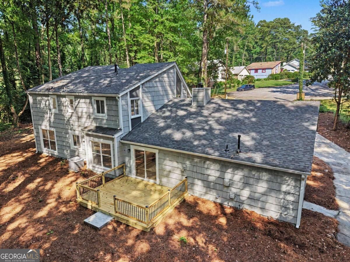 5230 Essex Farms Court Property Photo 3