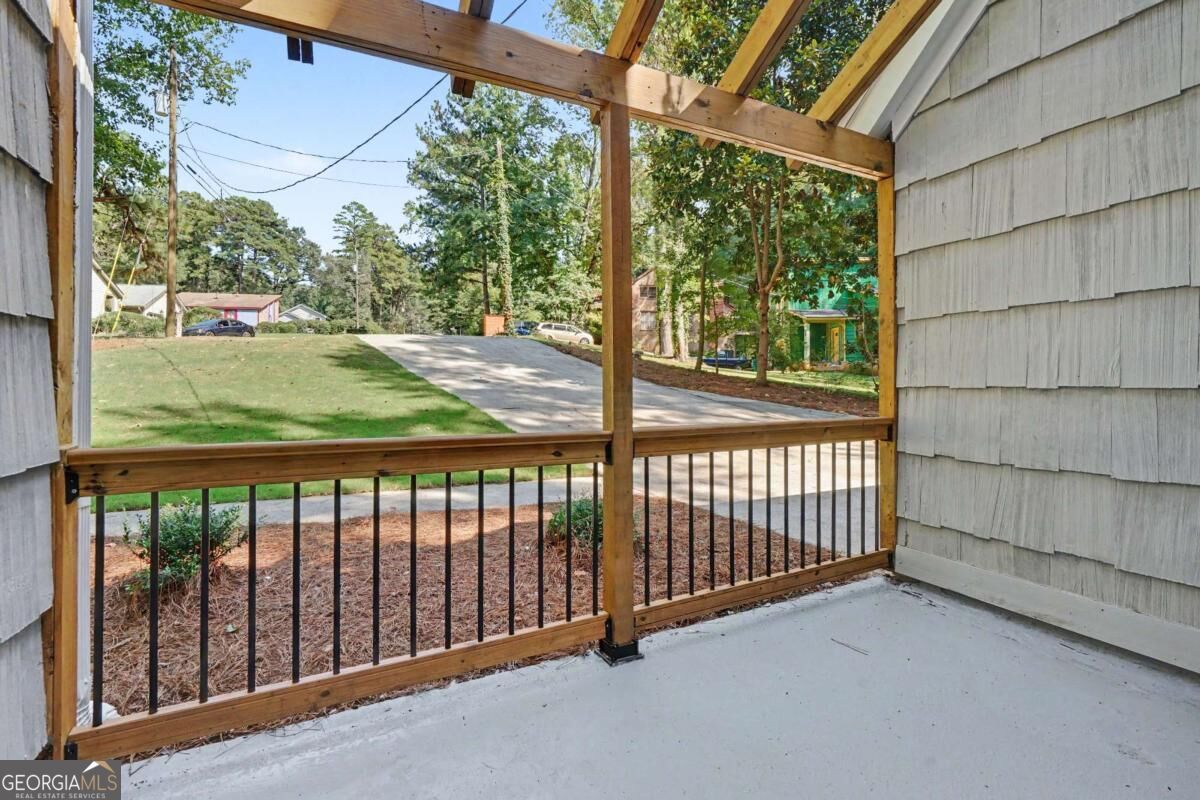 5230 Essex Farms Court Property Photo 11