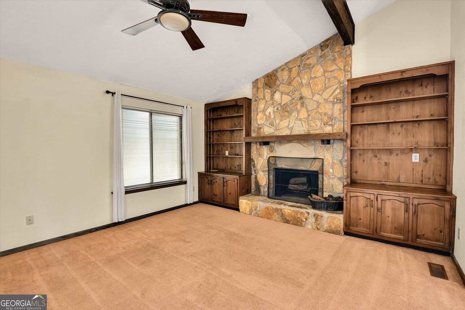 6565 Oakwood Drive Property Photo 5