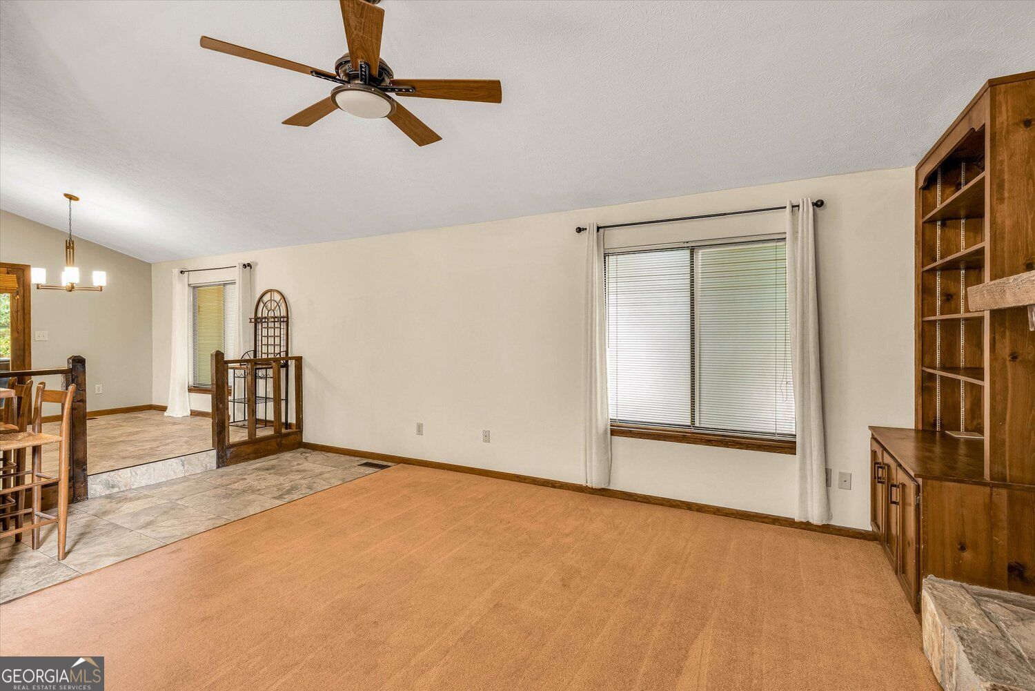 6565 Oakwood Drive Property Photo 8