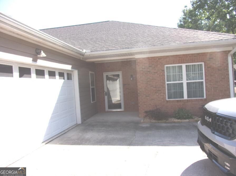 1604 Commonwealth Circle Property Photo 1