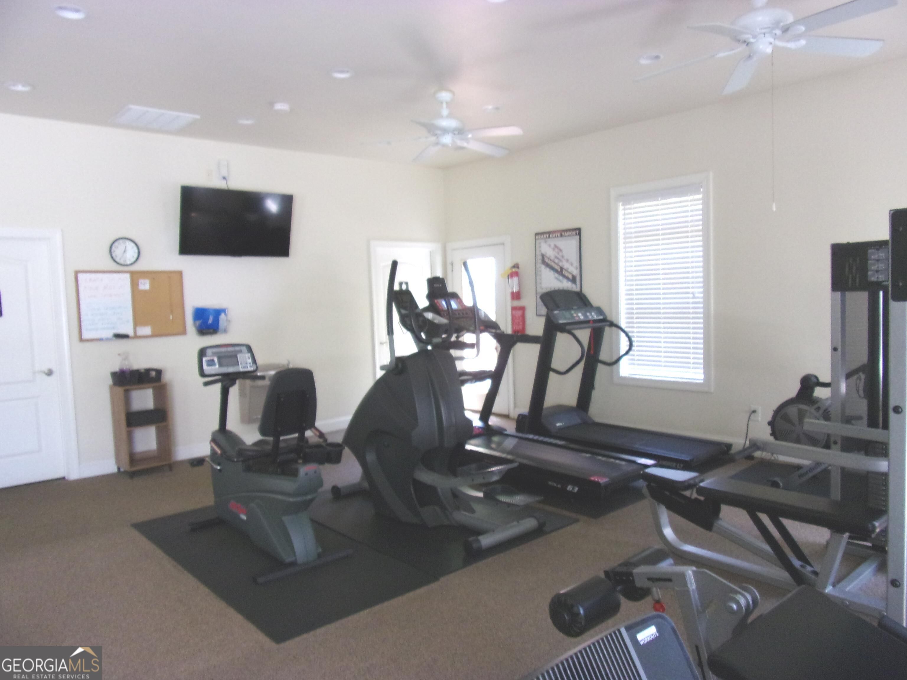 1604 Commonwealth Circle Property Photo 16
