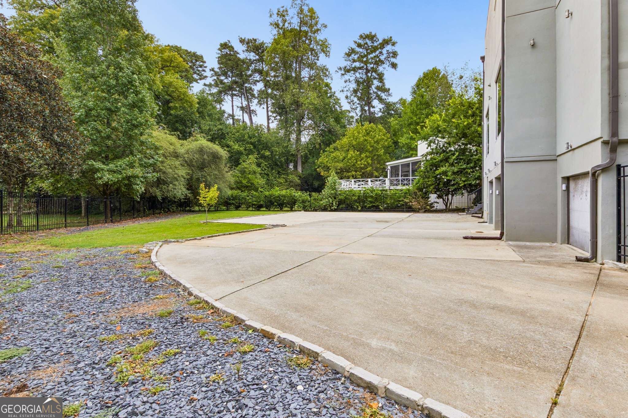 2422 Sagamore Drive Nw Property Photo 38