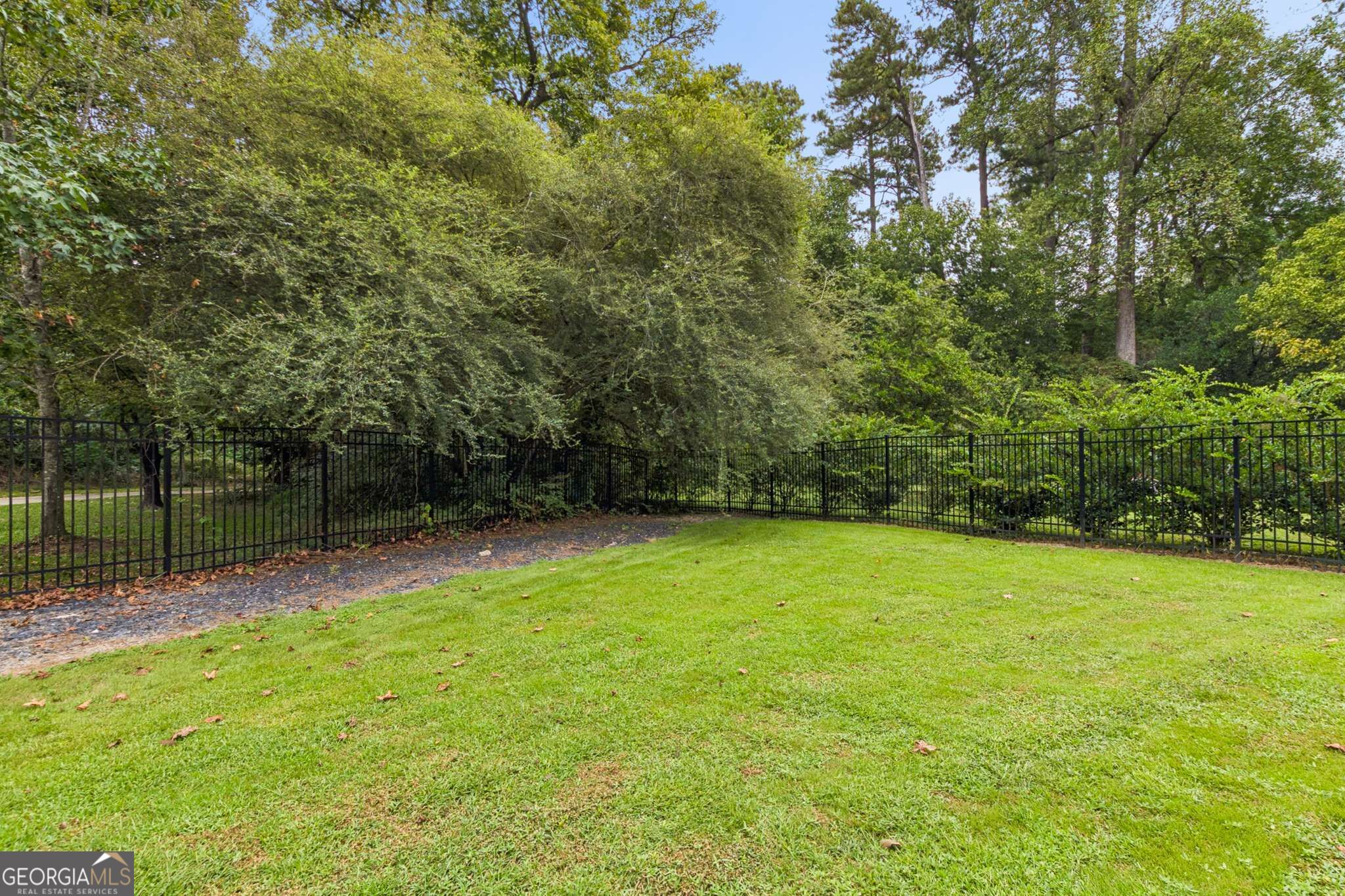 2422 Sagamore Drive Nw Property Photo 40