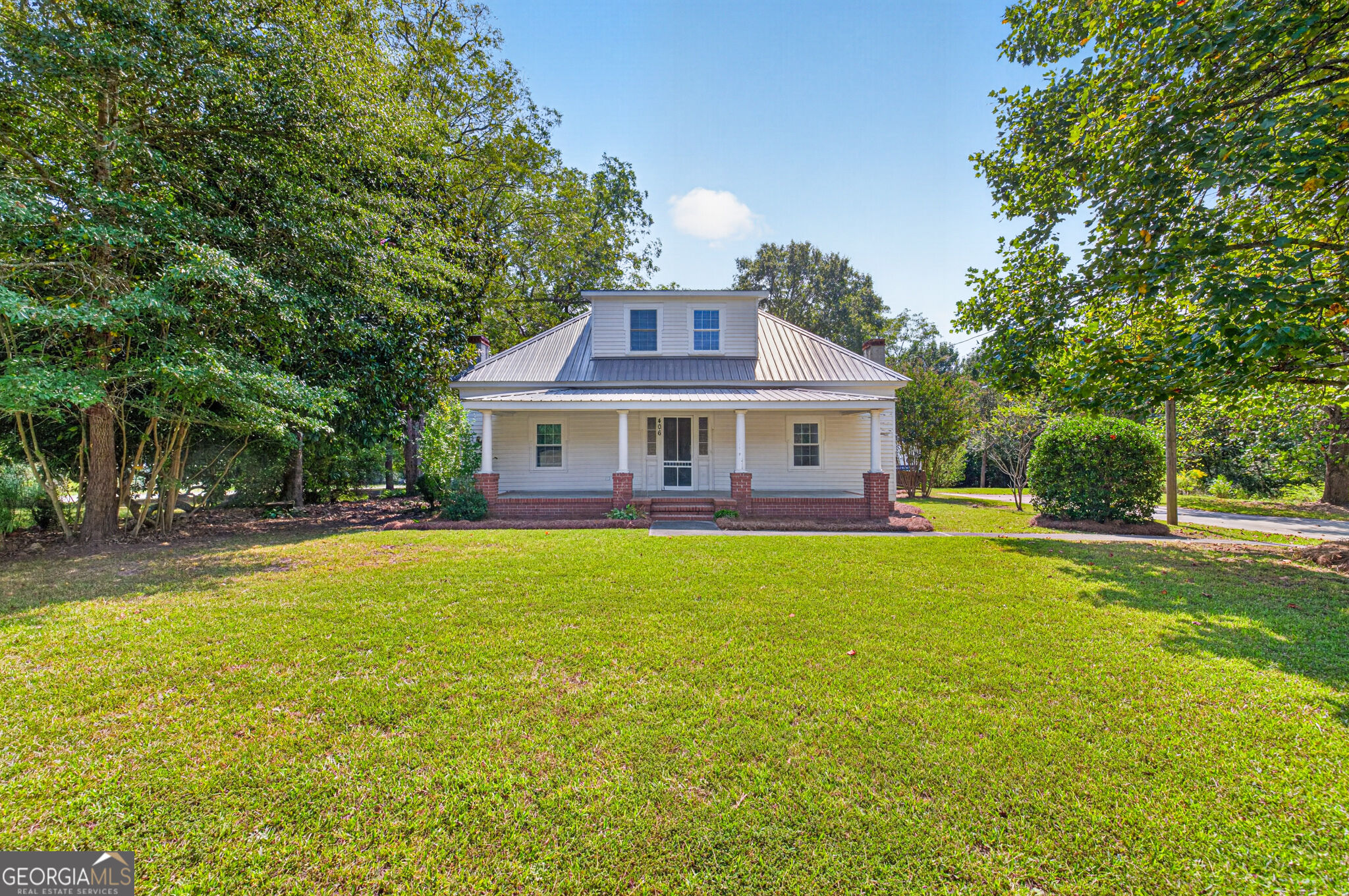 406 Vineyard Road Property Photo 1