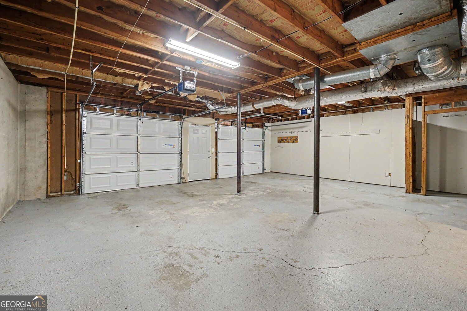 823 Moonlit Lane Nw Property Photo 18