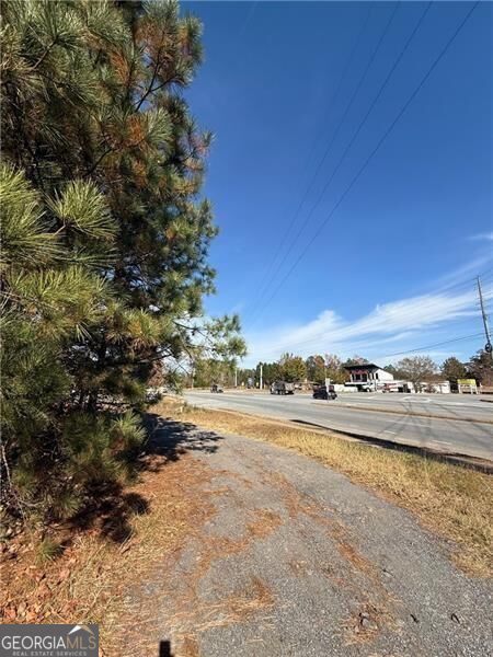 6387 Bells Ferry Road Property Photo 2