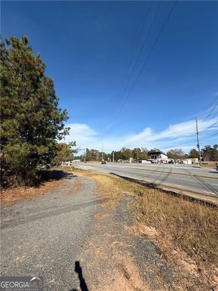 6387 Bells Ferry Road Property Photo 3
