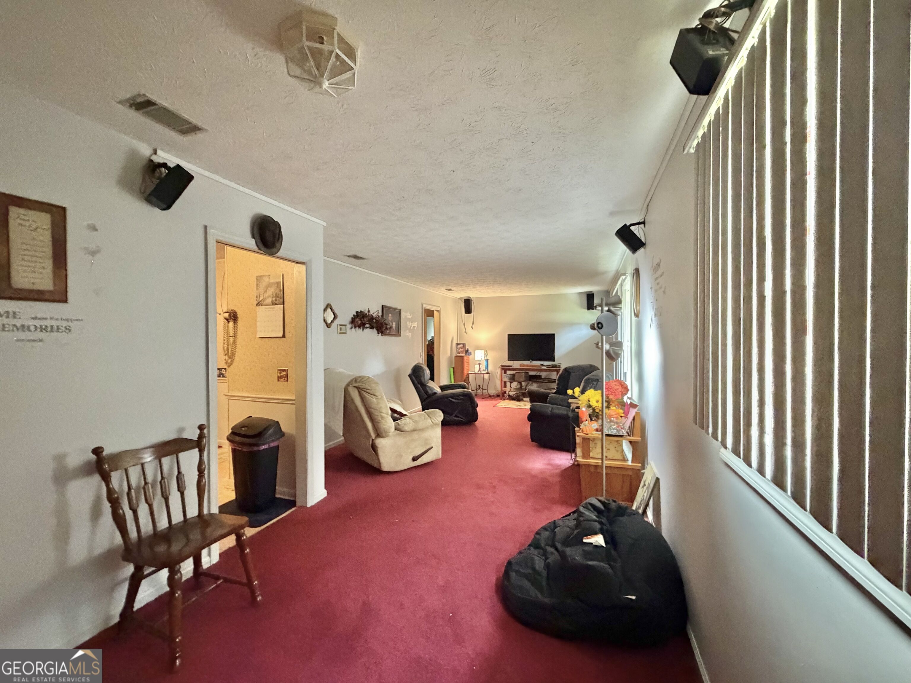 10 N Osage Lane Property Photo 6