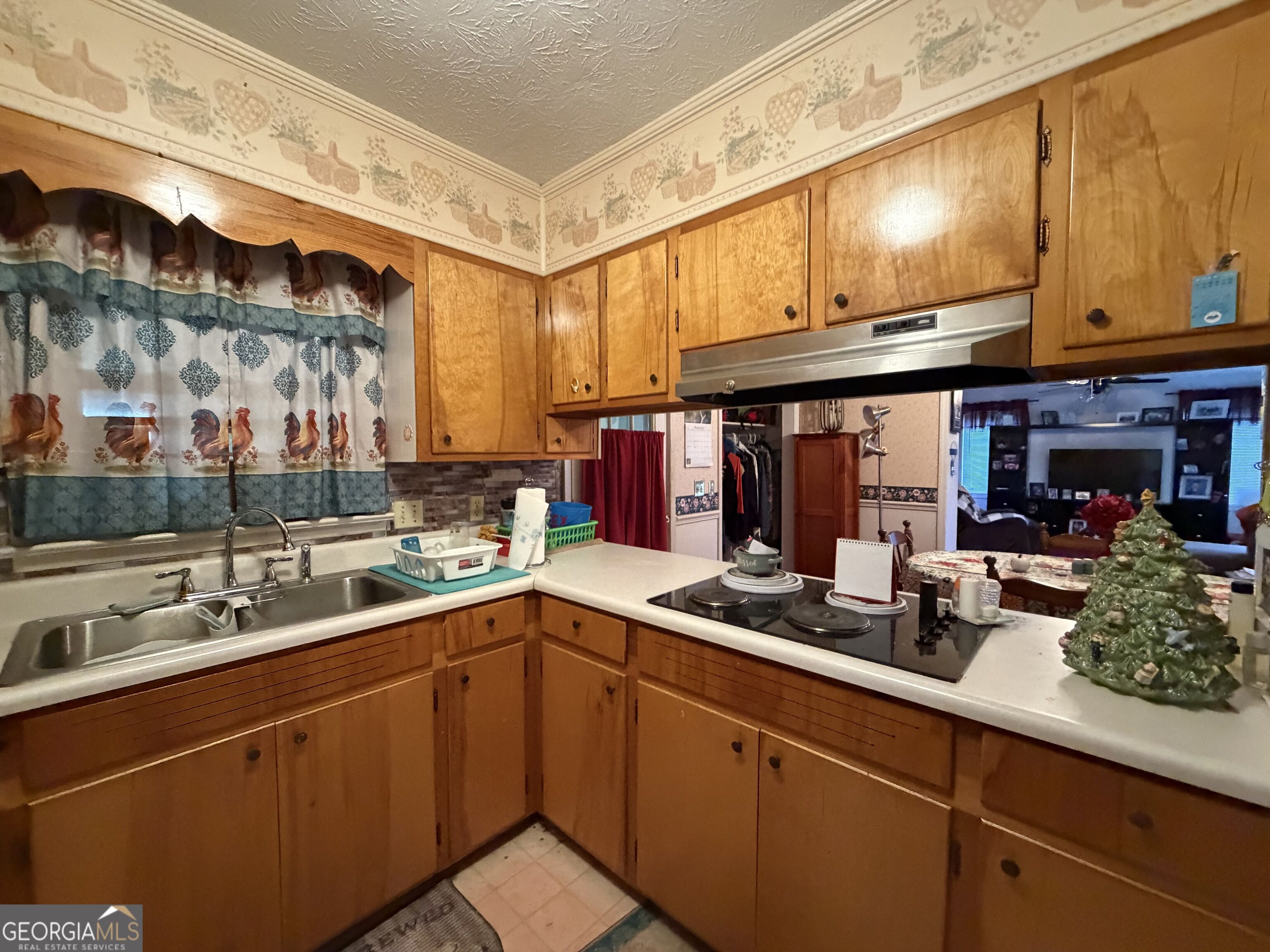 10 N Osage Lane Property Photo 8
