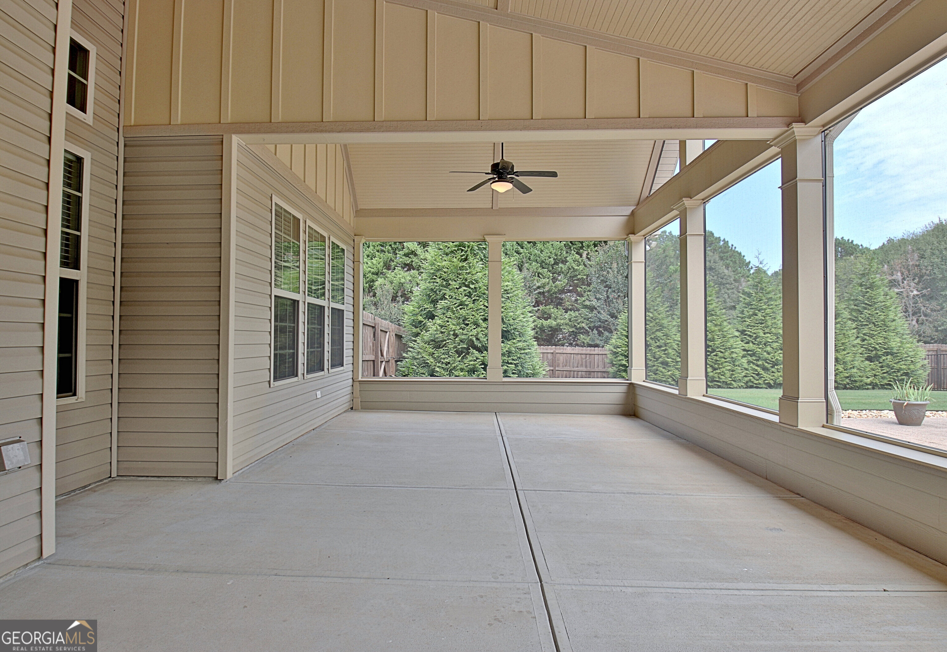 154 Fieldstone Farms Drive Property Photo 28