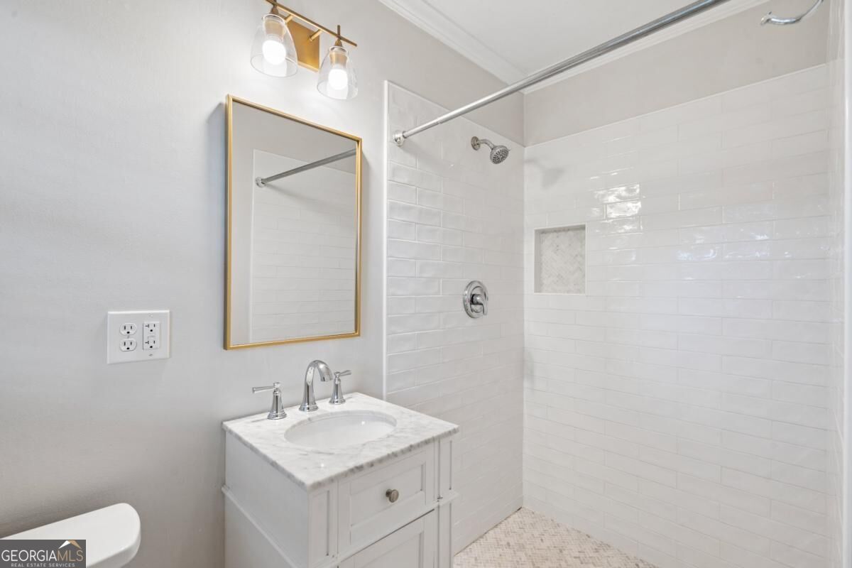 6855 Ramundo Drive Property Photo 17