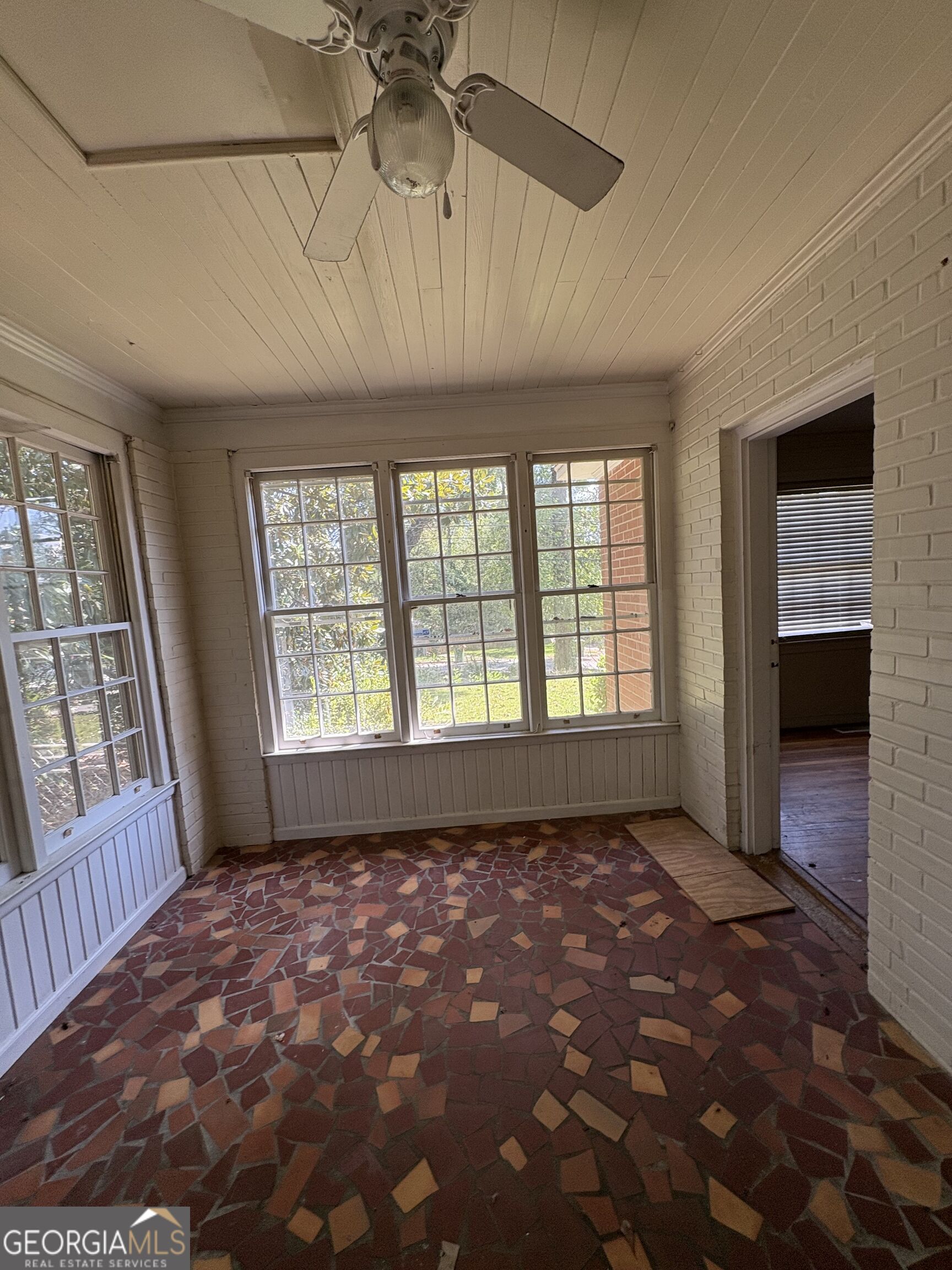 4075 Edgewood Circle Property Photo 7