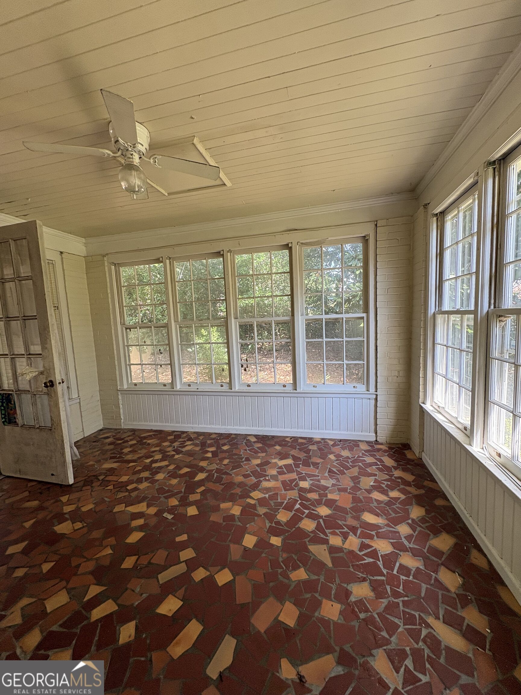 4075 Edgewood Circle Property Photo 8