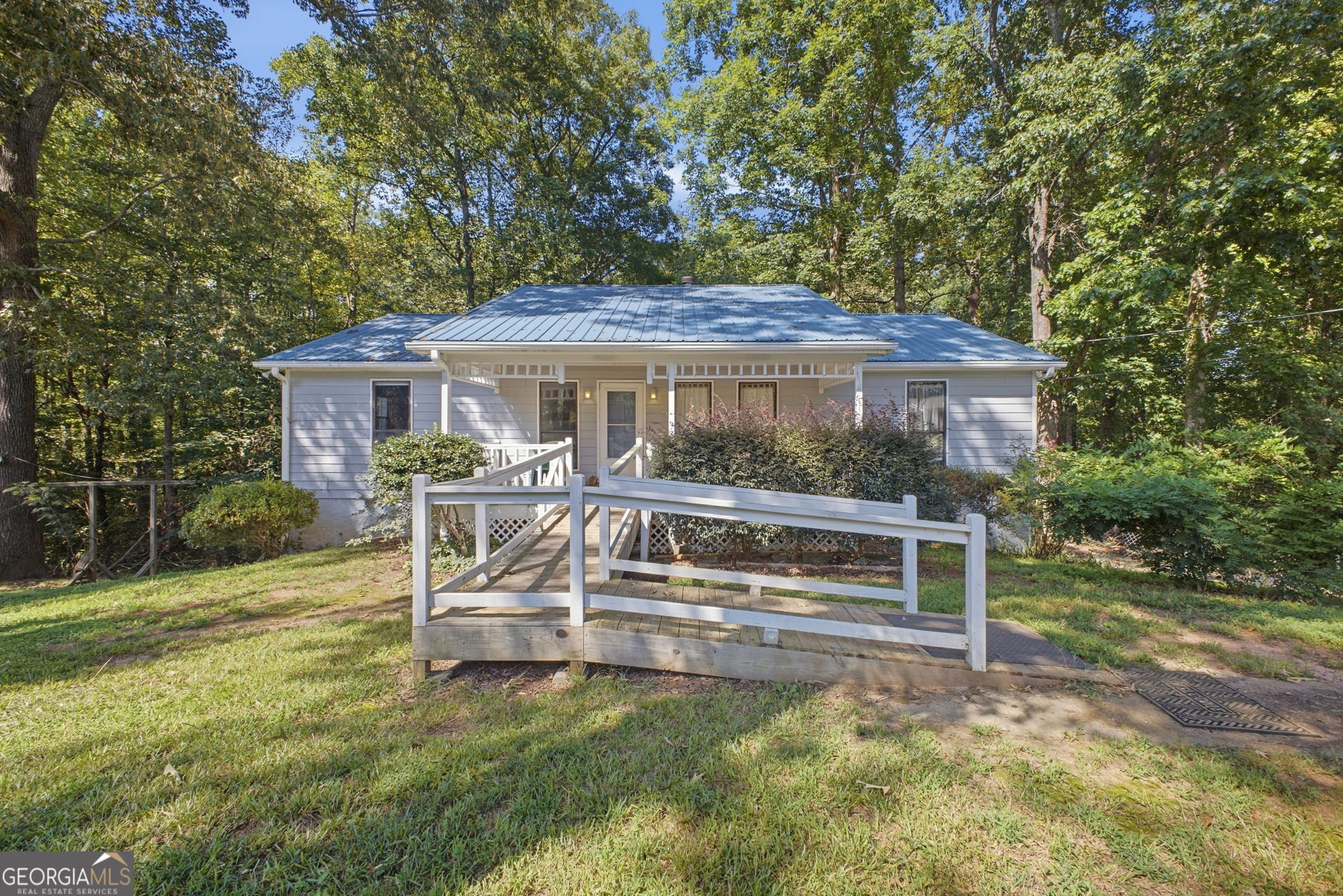 1819 Winndale Road Property Photo 1