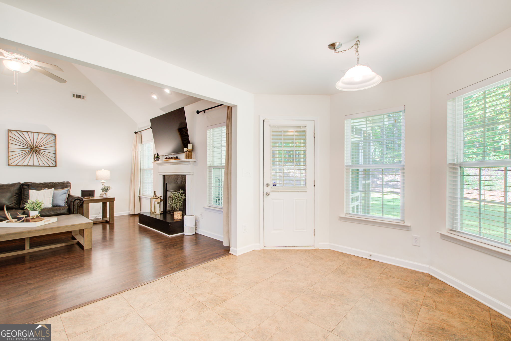 190 Pebble Creek Drive Property Photo 12