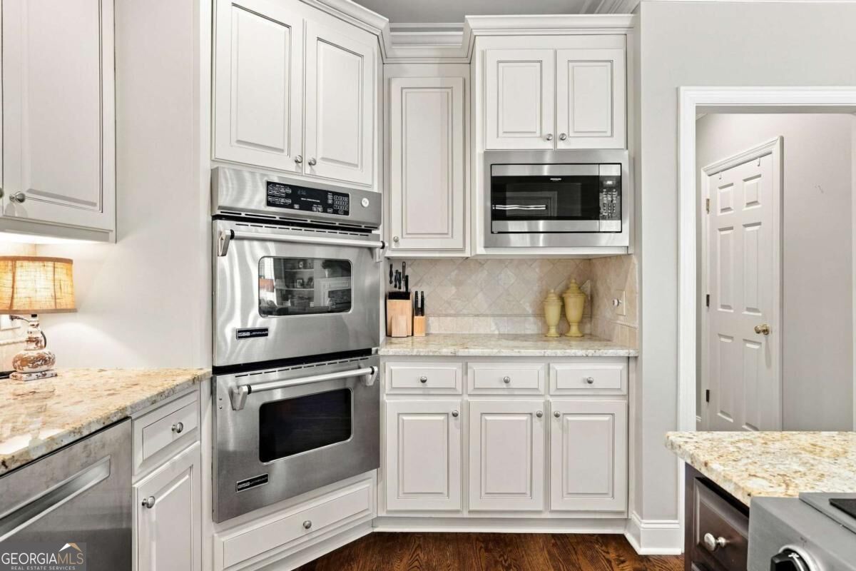 2150 Roos Place Ne Property Photo 21