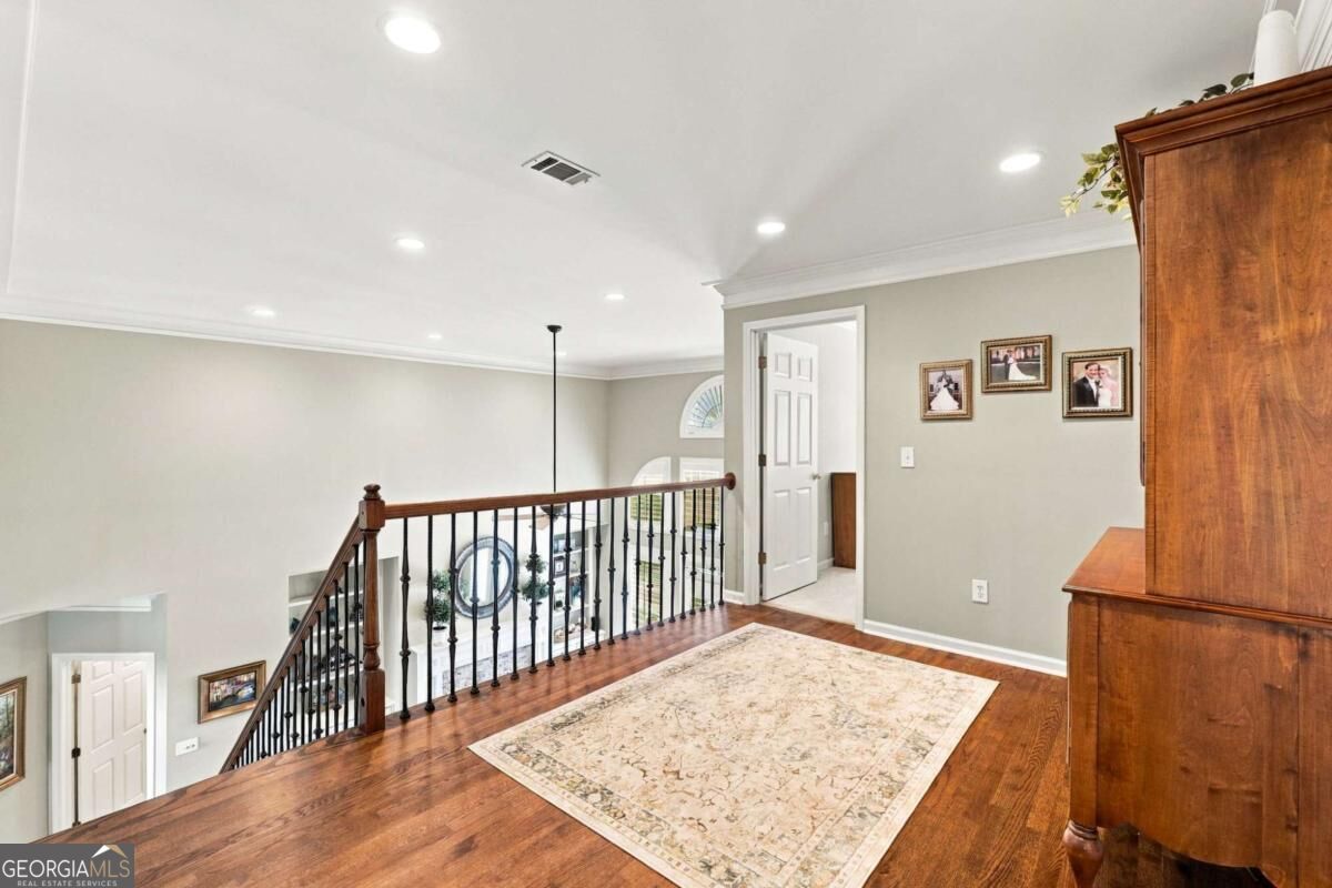 2150 Roos Place Ne Property Photo 35