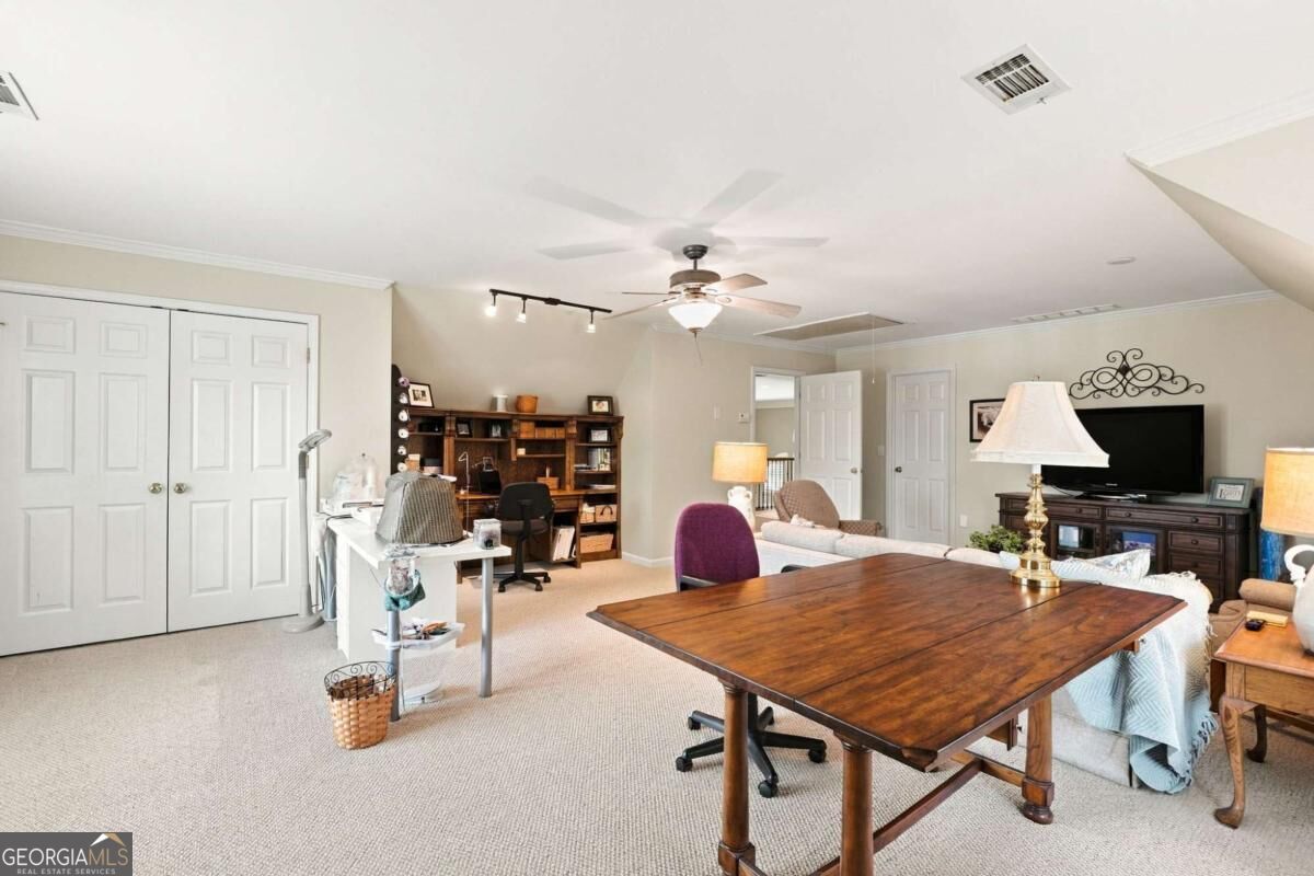 2150 Roos Place Ne Property Photo 39