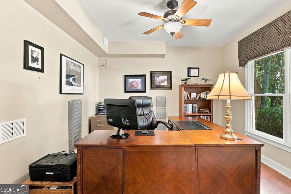 2150 Roos Place Ne Property Photo 49