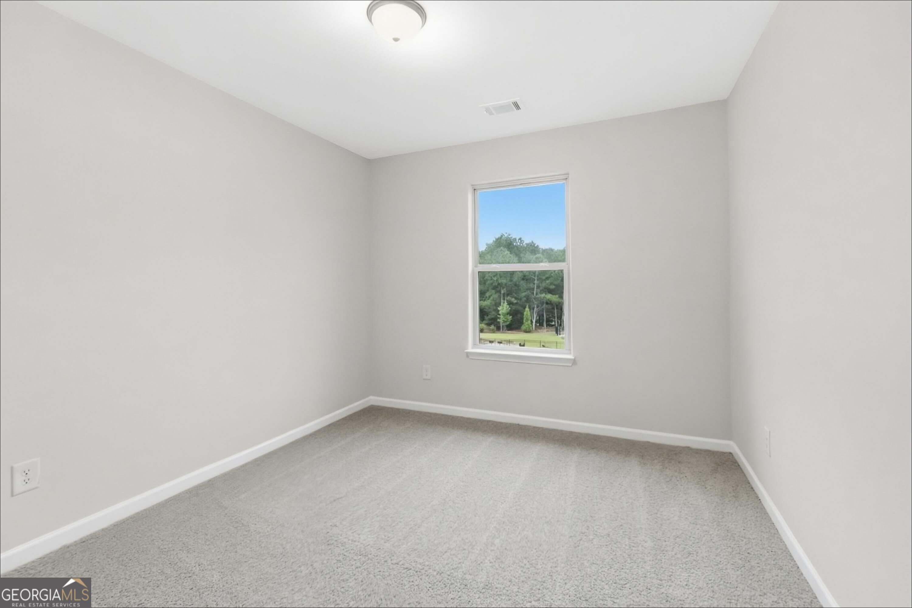 256 Leland Lane Property Photo 14