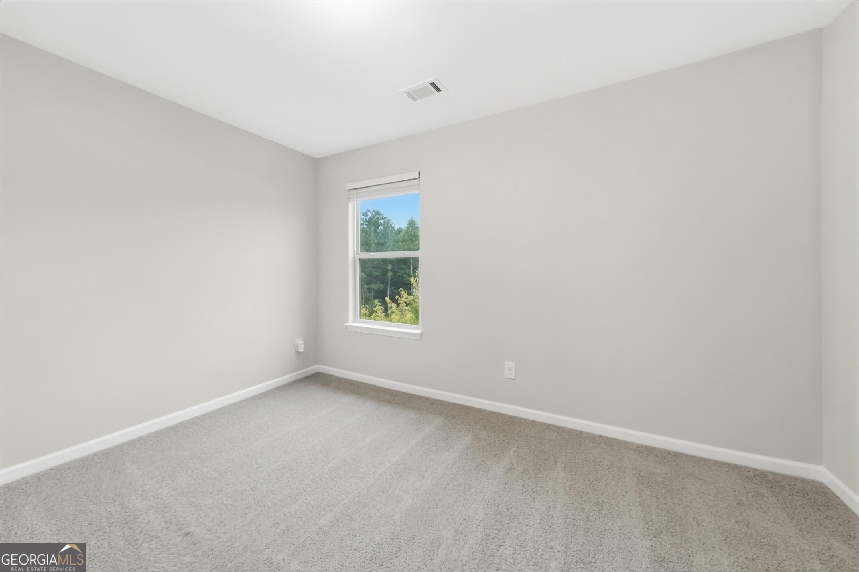 256 Leland Lane Property Photo 18