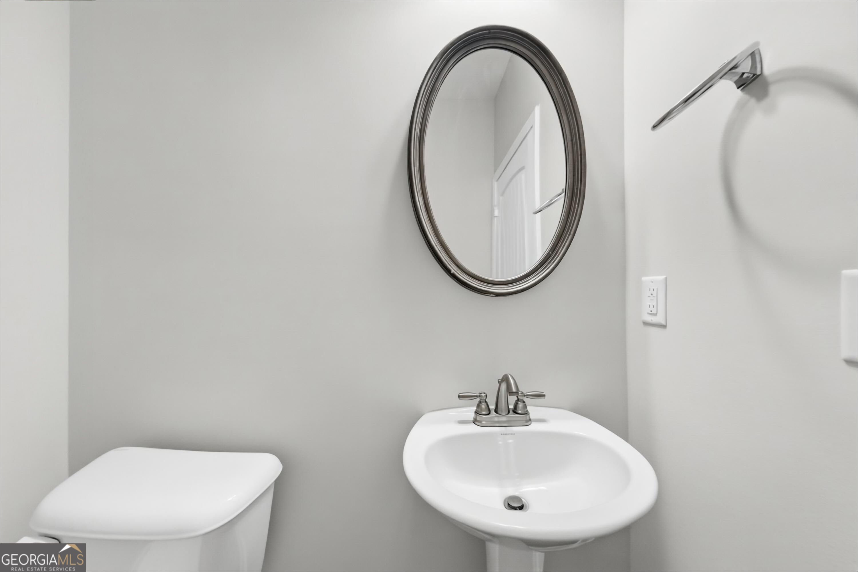 256 Leland Lane Property Photo 21