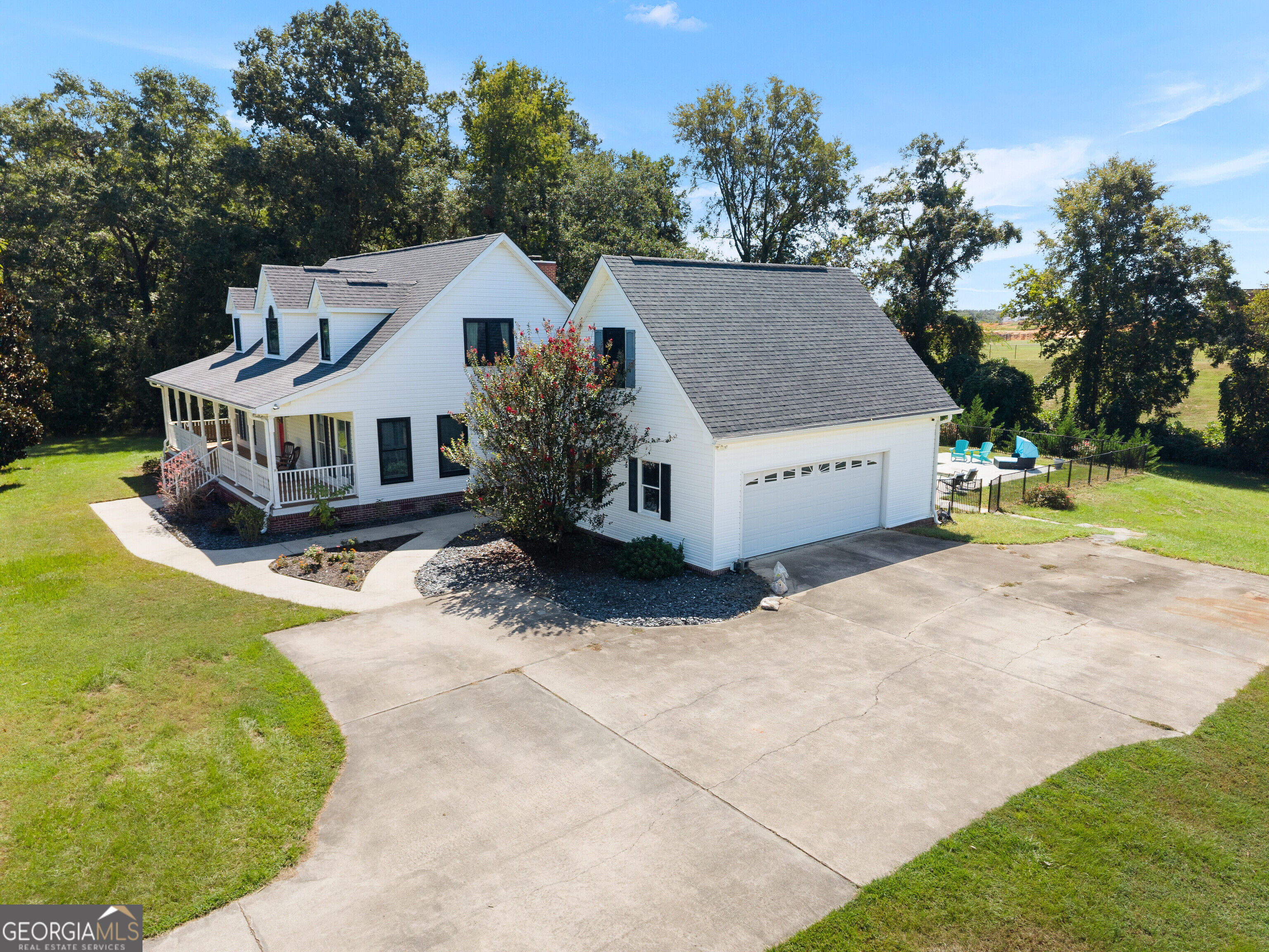 2628 Highway 127 Property Photo 2