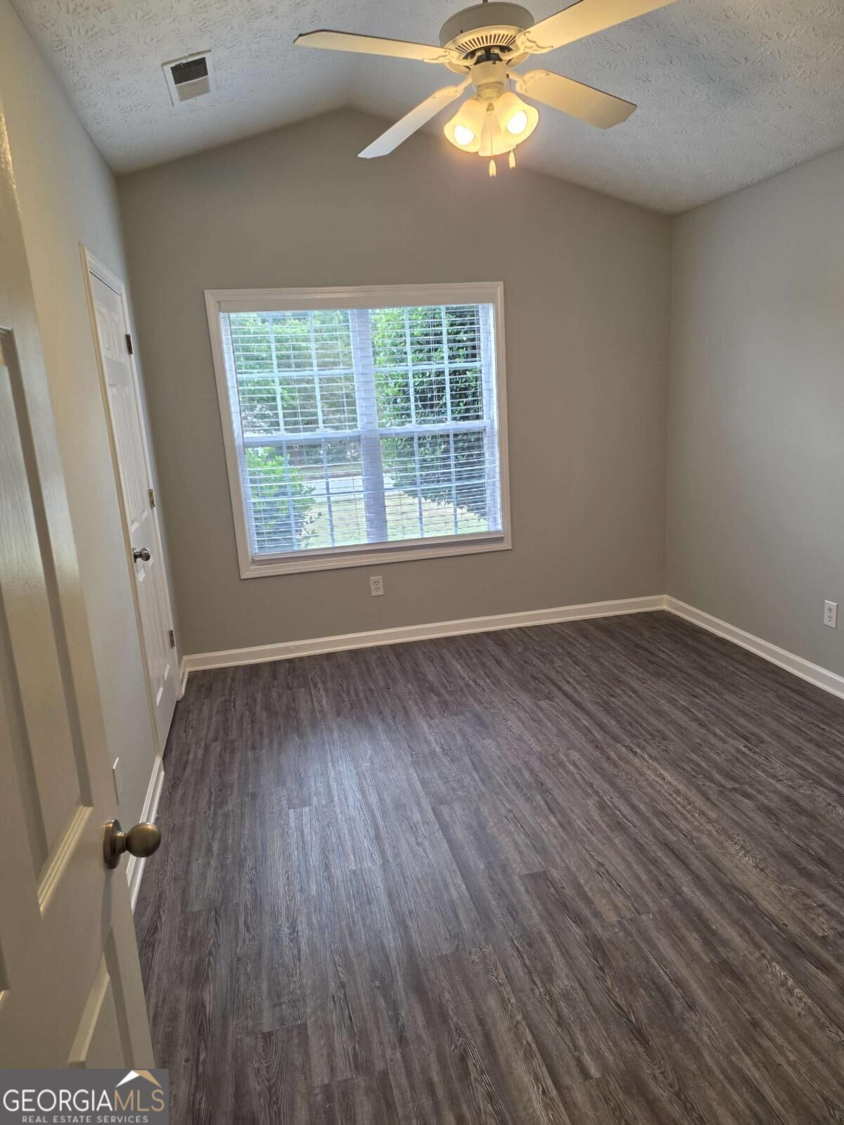 35 Montgomery Court Property Photo 26
