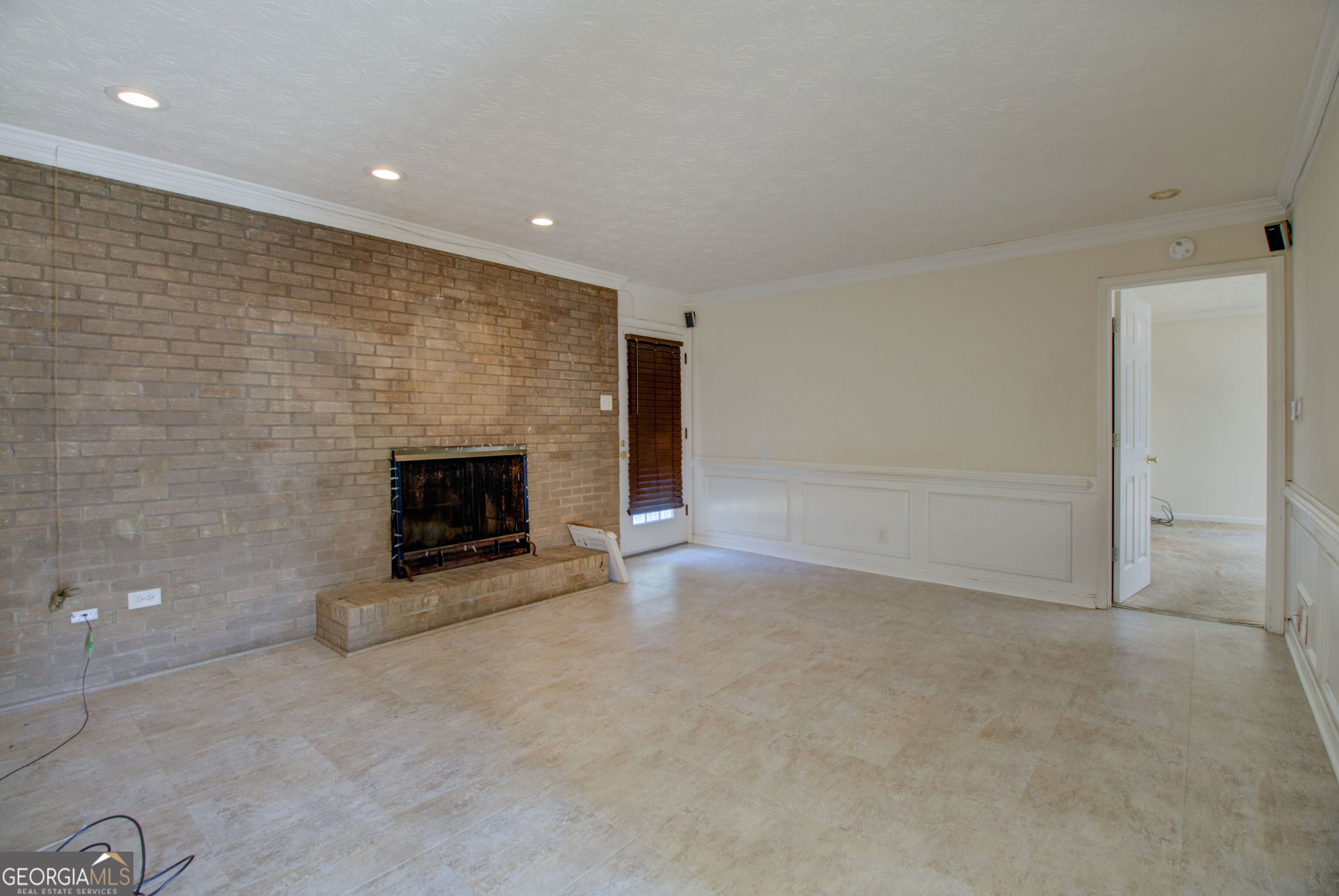 202 E Wright Street Property Photo 12