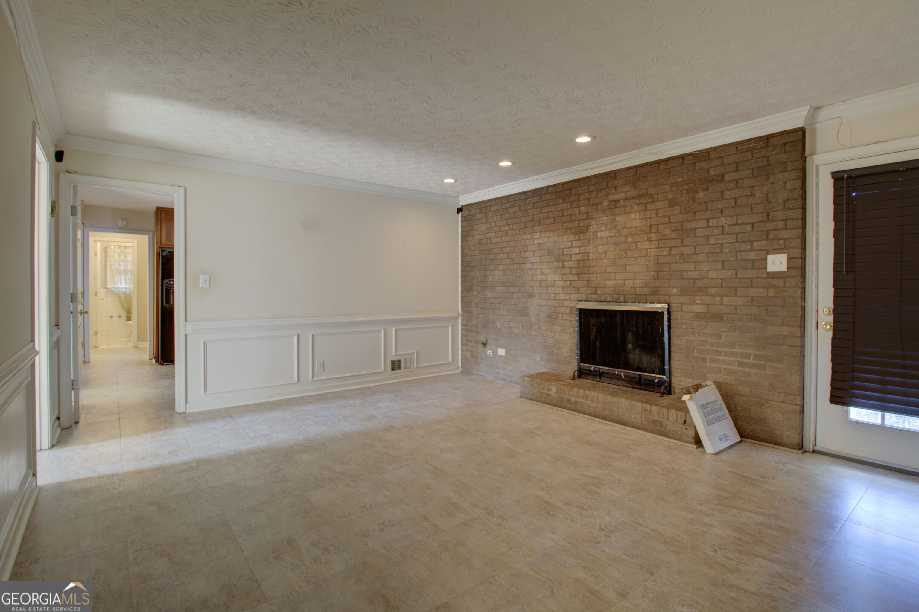 202 E Wright Street Property Photo 14
