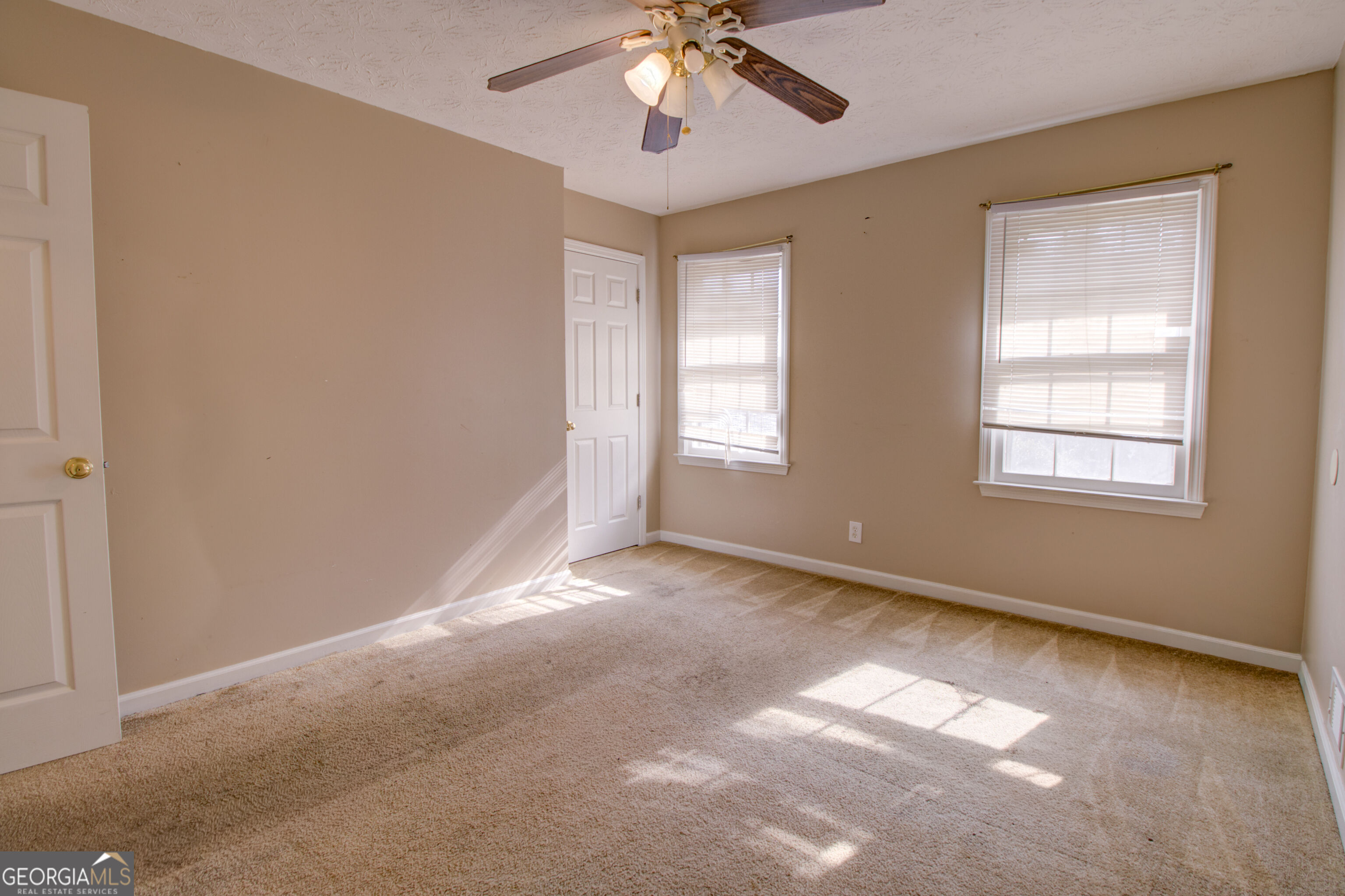 202 E Wright Street Property Photo 15