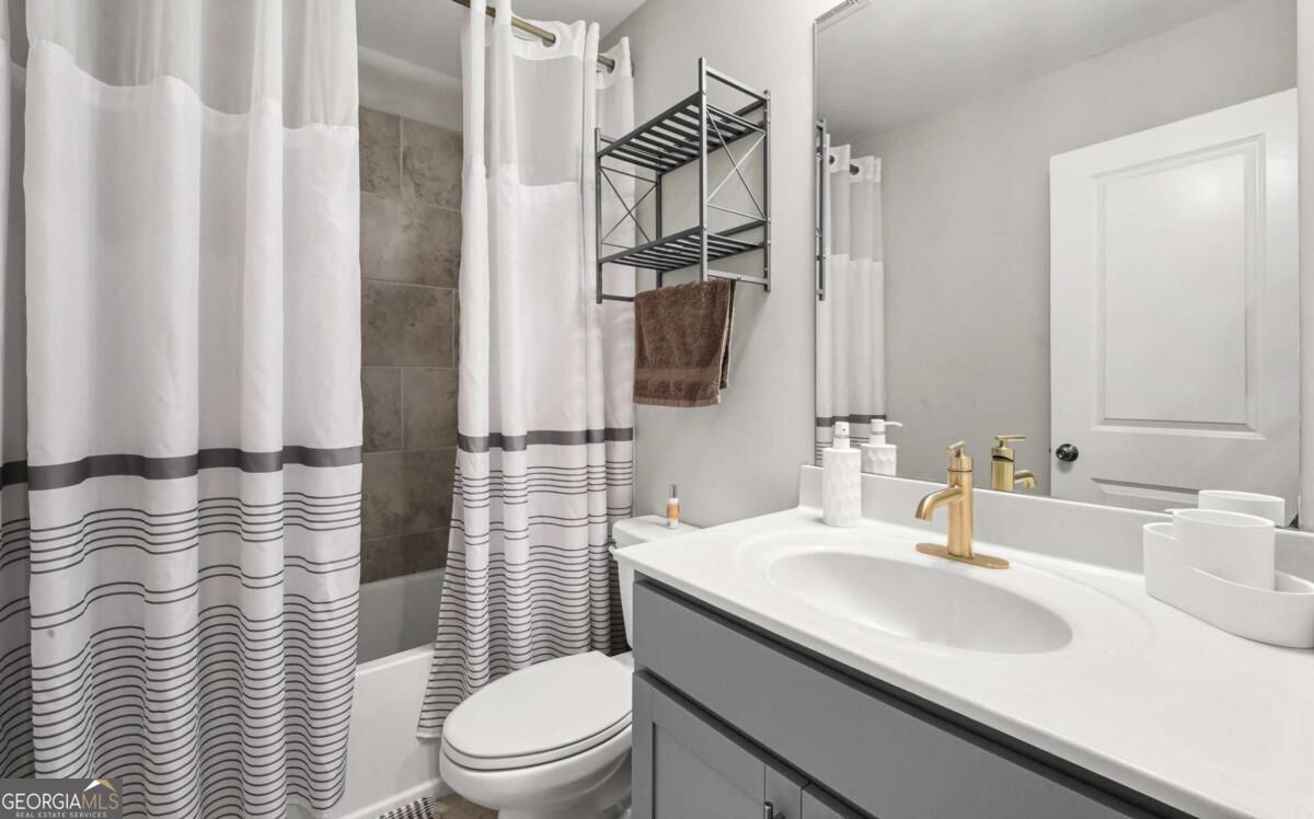 195 Senna Street Property Photo 28