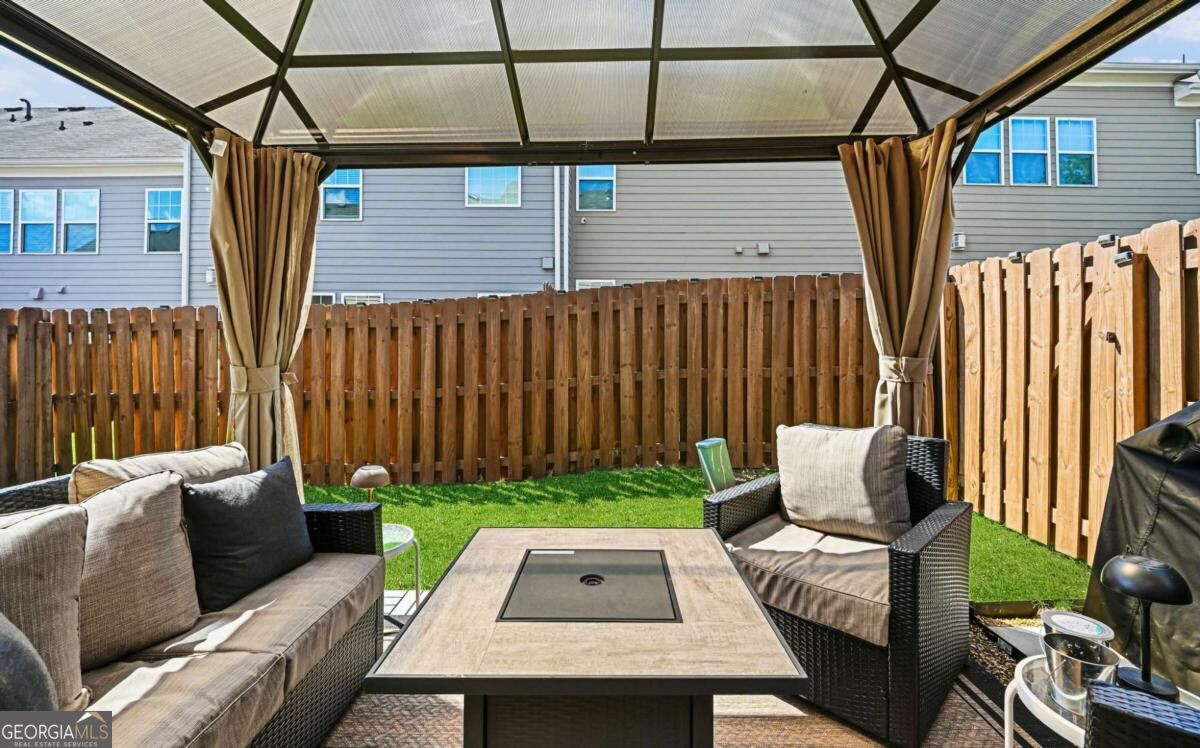 195 Senna Street Property Photo 34